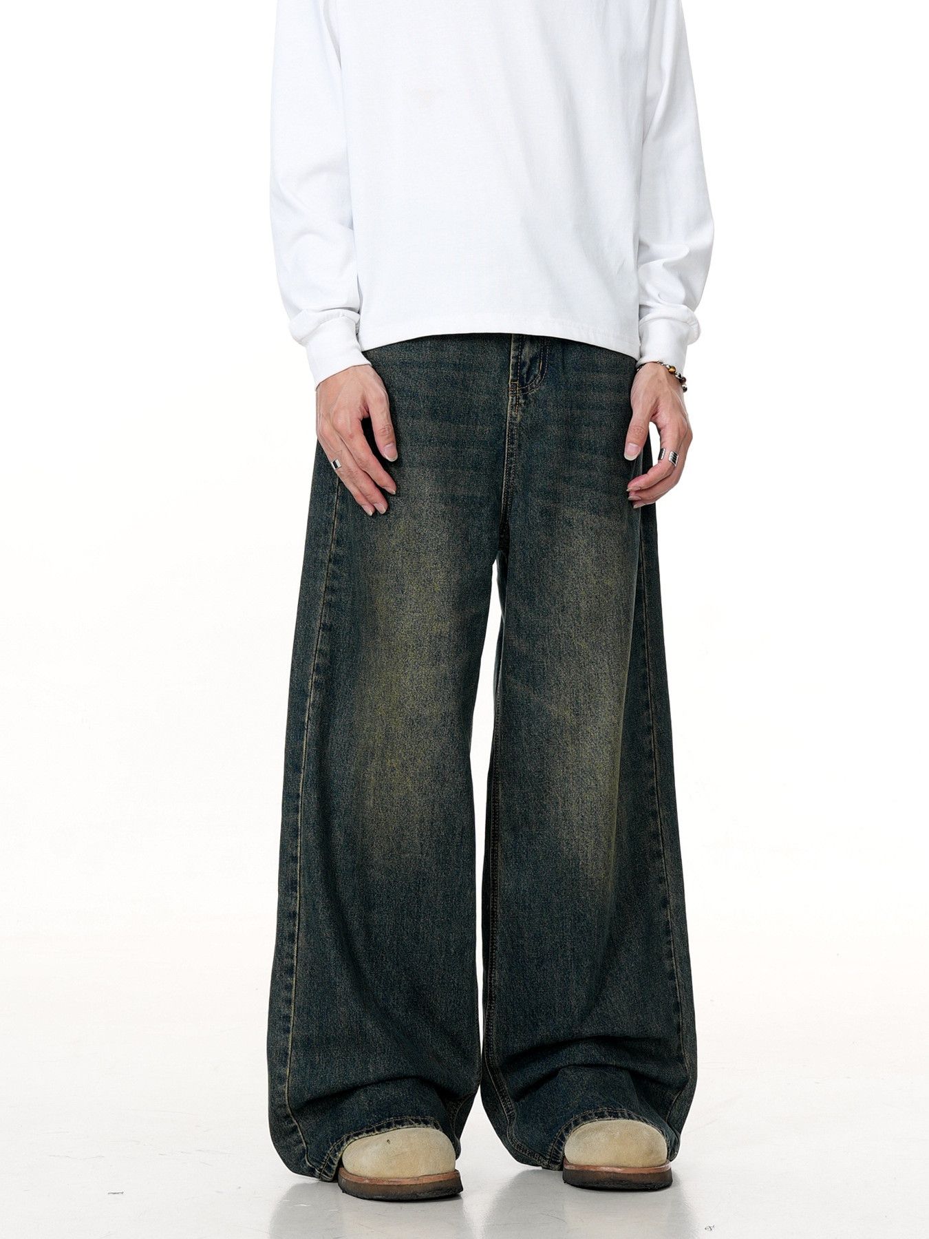 Vintage Men's Vintage Washed Straight-Leg Jeans (Street Style) Size US 32 / EU 48 - 2 Thumbnail