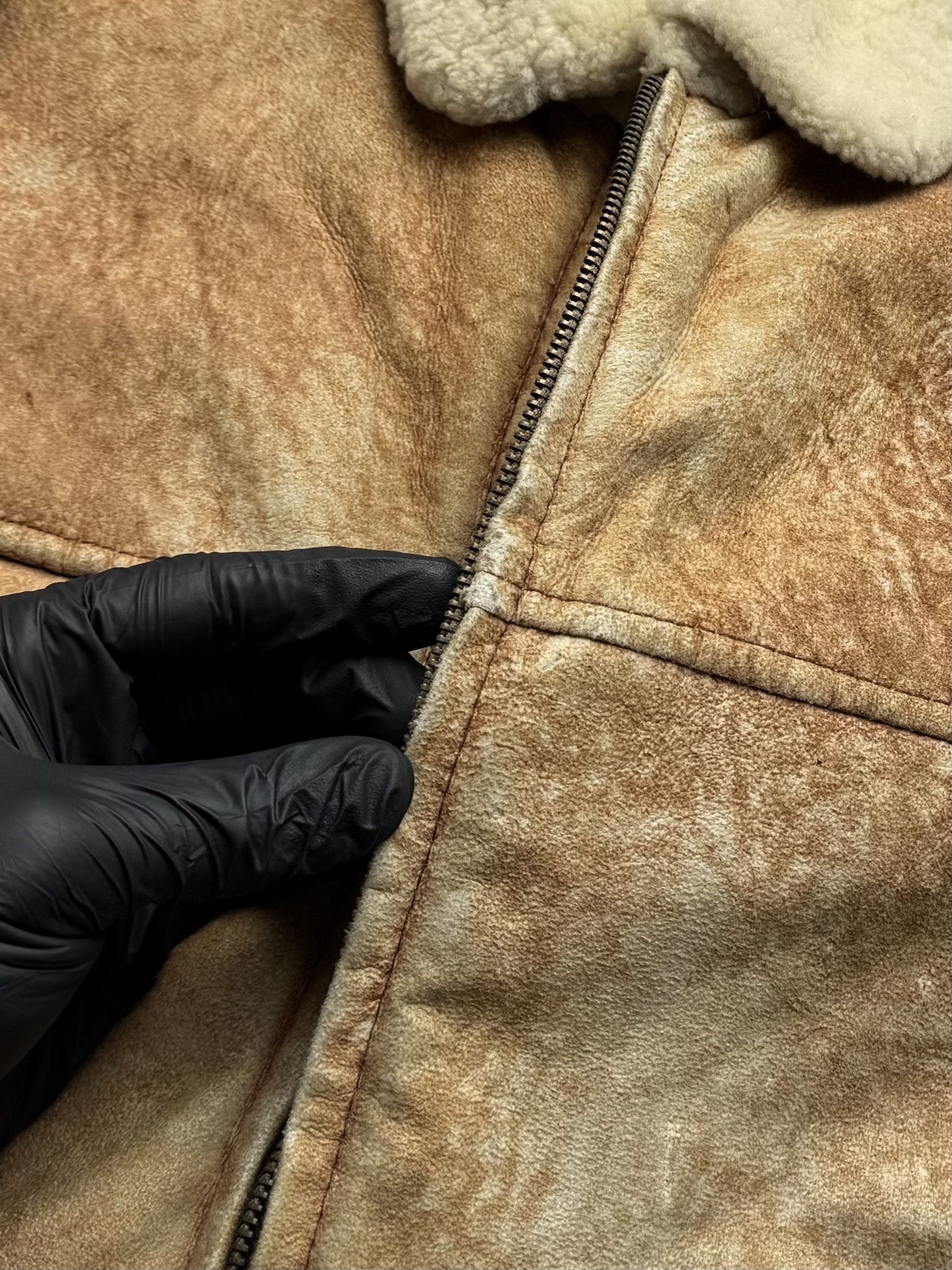 Japanese Brand Vintage Real Sheepskin Faded Jacket (E4) Size US M / EU 48-50 / 2 - 12 Thumbnail