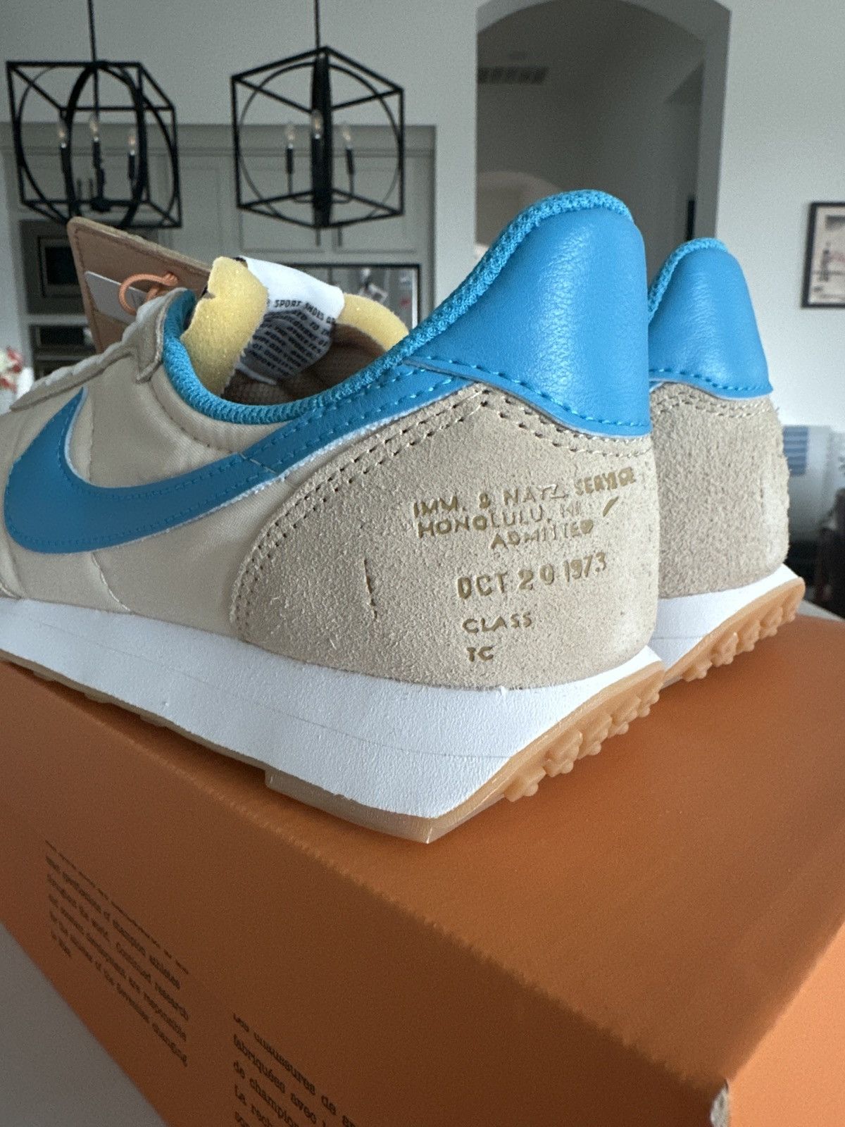 Nike Nike Waffle Trainer 2 Shoe Dog Pearl White/Laser Blue Size US 9.5 / EU 42-43 - 2 Thumbnail