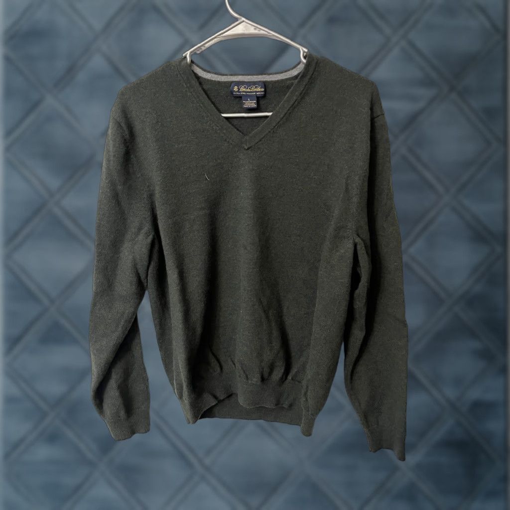 Brooks Brothers Brooks Brothers Sweater Merino Wool Blend V-Neck Mens Large Green Shirt/ Sweater Size US L / EU 52-54 / 3 - 1 Thumbnail
