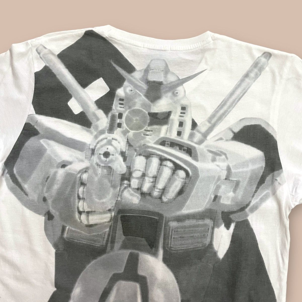 Uniqlo UNIQLO UT "GUNDAM ILLUSTRATIONS" Tee Size US M / EU 48-50 / 2 - 6 Thumbnail