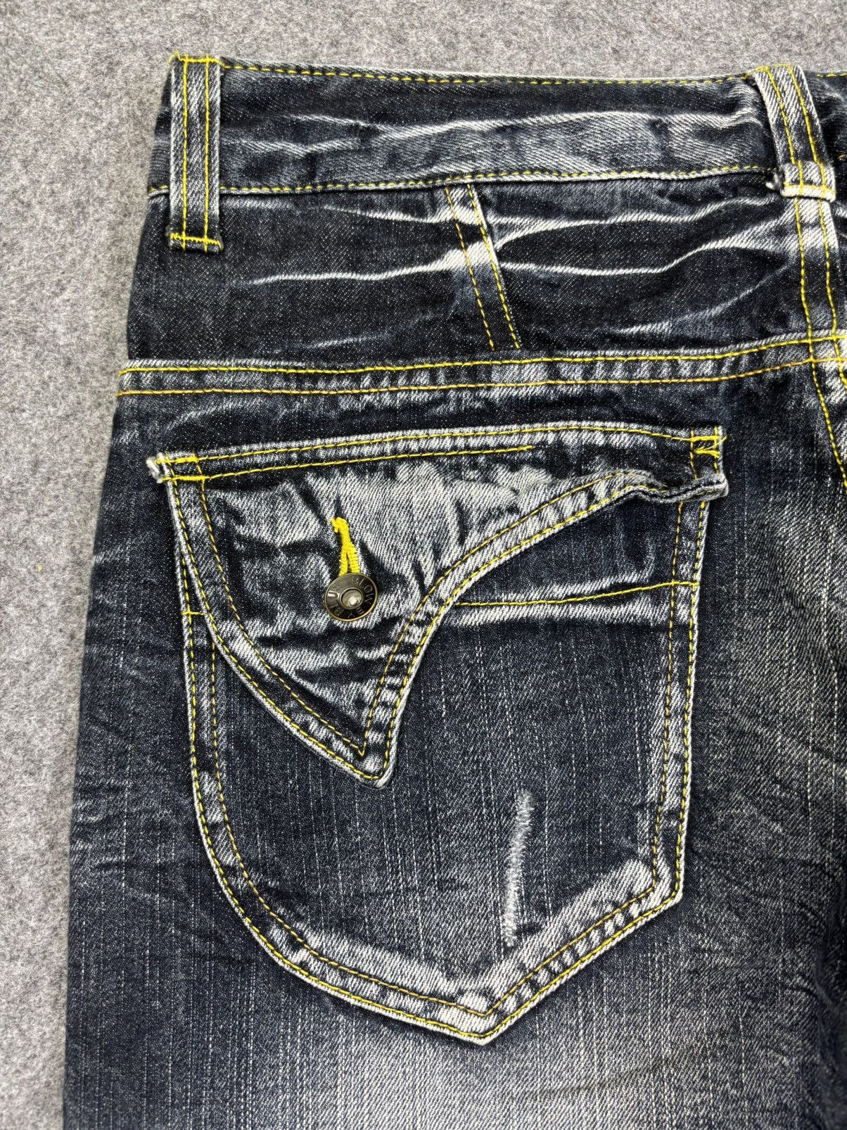 Japanese Brand Blow By Blue Crazy Fades Distressed Mild Denim F815 Size US 33 - 13 Thumbnail
