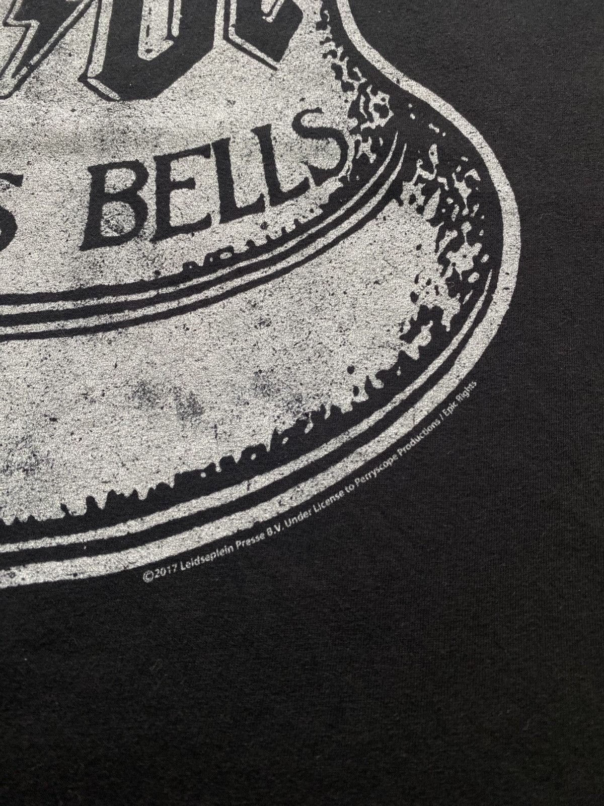 Band Tees AC DC Rock And Roll Hells Bells Song Band Shirt Size US M / EU 48-50 / 2 - 3 Thumbnail