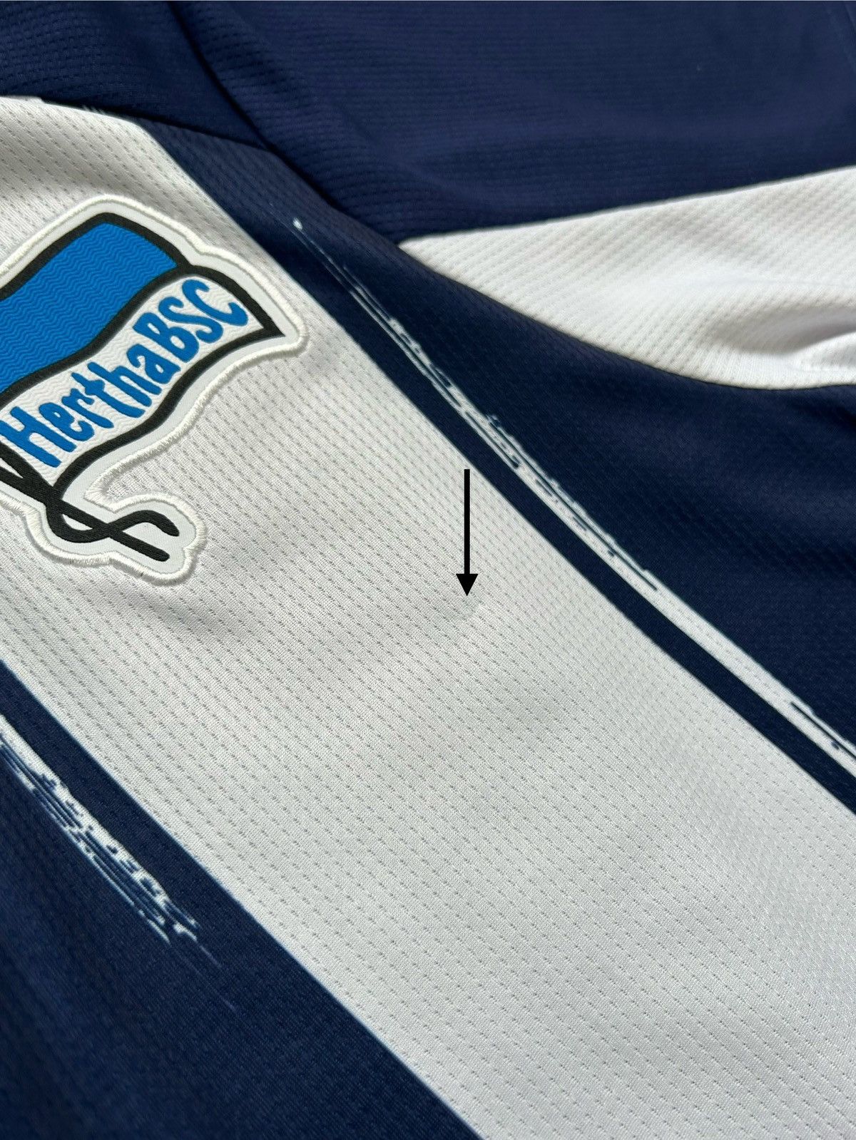 Castore Castore Hertha BSC Home 2025/26 Football Jersey Shirt Size US L / EU 52-54 / 3 - 9 Thumbnail