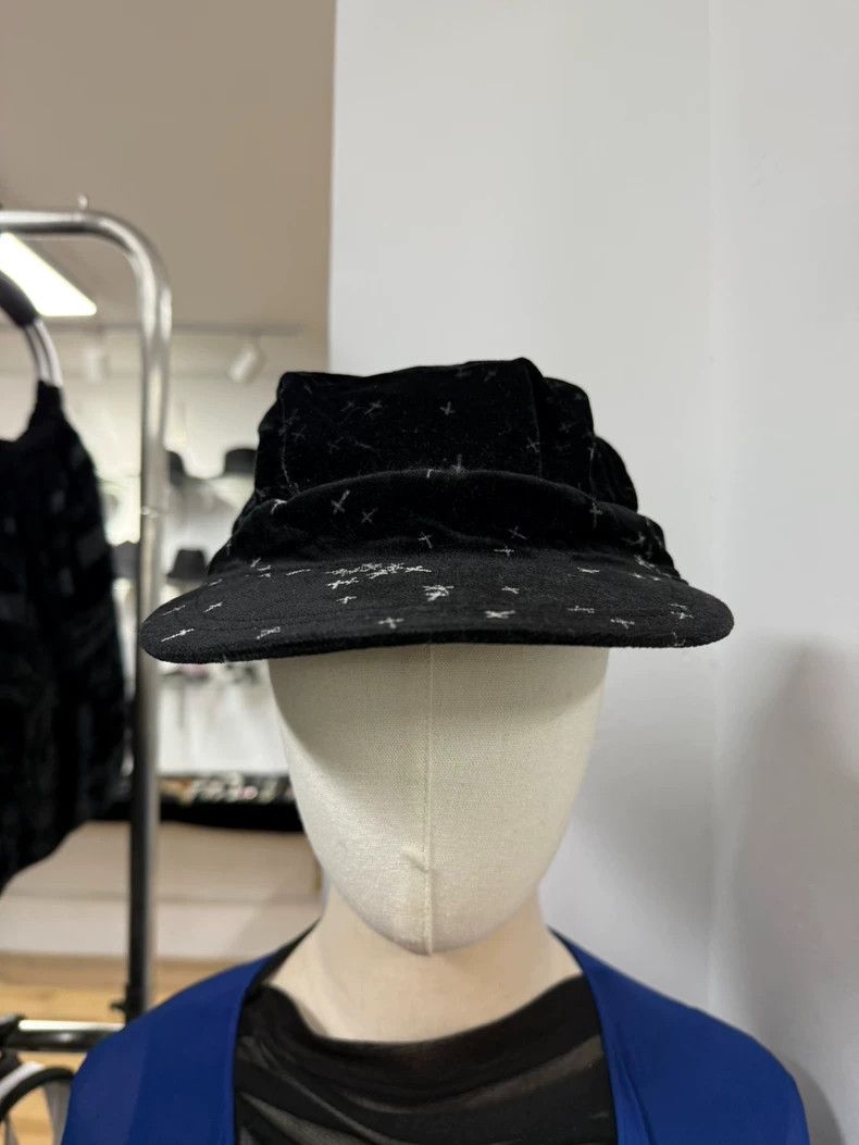 Undercover UNDERCOVERWitch period cross velvet hat 2502-Nextarrow Size ONE SIZE - 3 Thumbnail