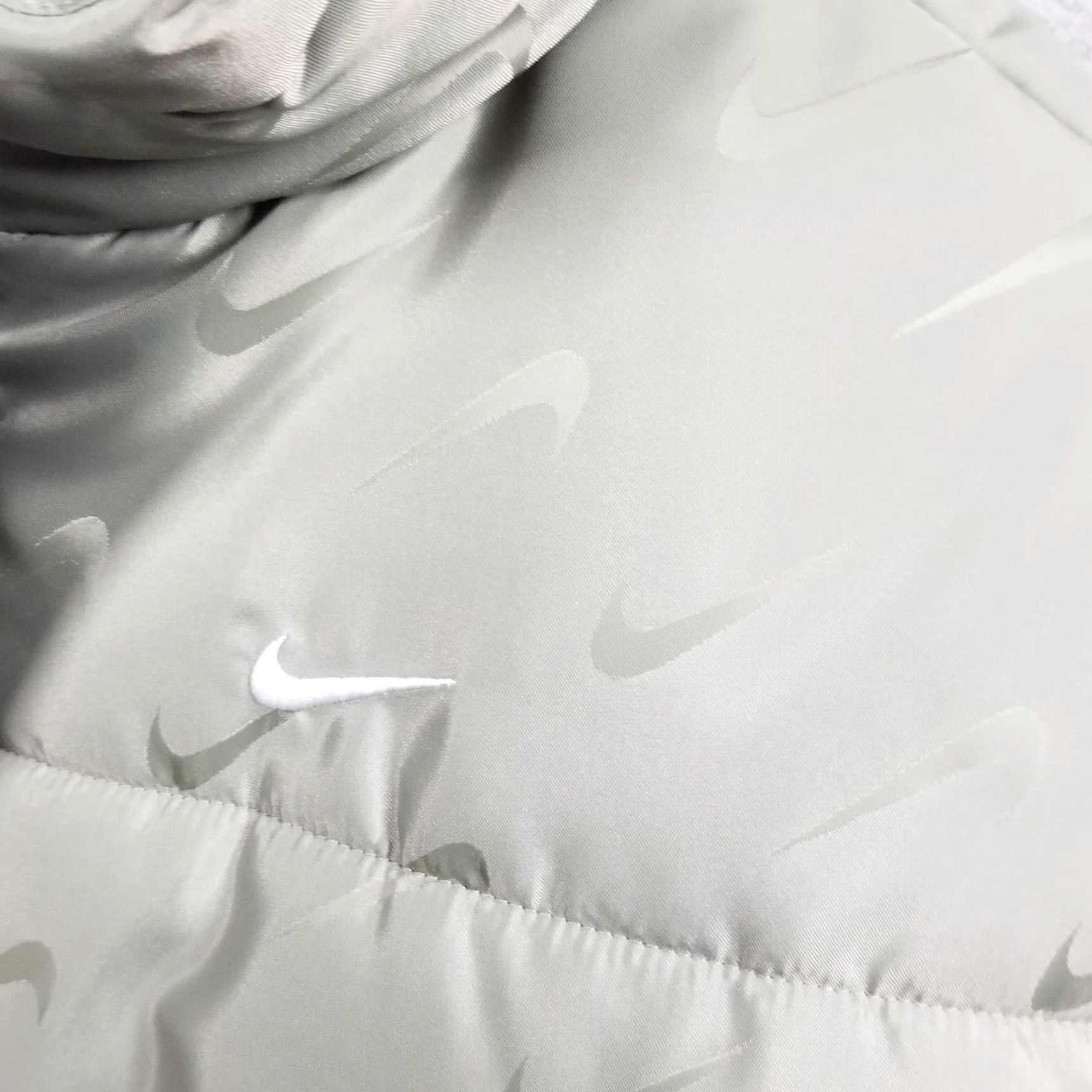 Nike Nike Sportswear Classic Women's Small Therma-FIT Puffer Jacket NEW FV7941 Size S / US 4 / IT 40 - 4 Thumbnail