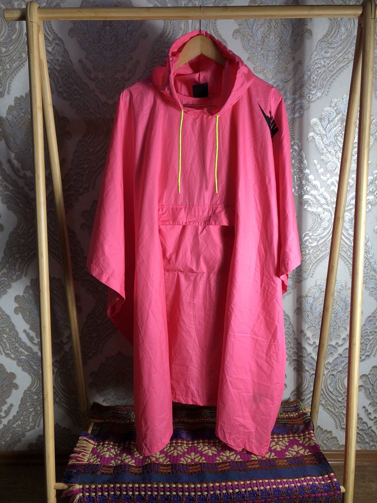Nike × Vintage VERY RARE NIKE RAIN LIGHT JACKET BIG LOGO JAPAN STYLE Y2K Size US L / EU 52-54 / 3 - 3 Thumbnail