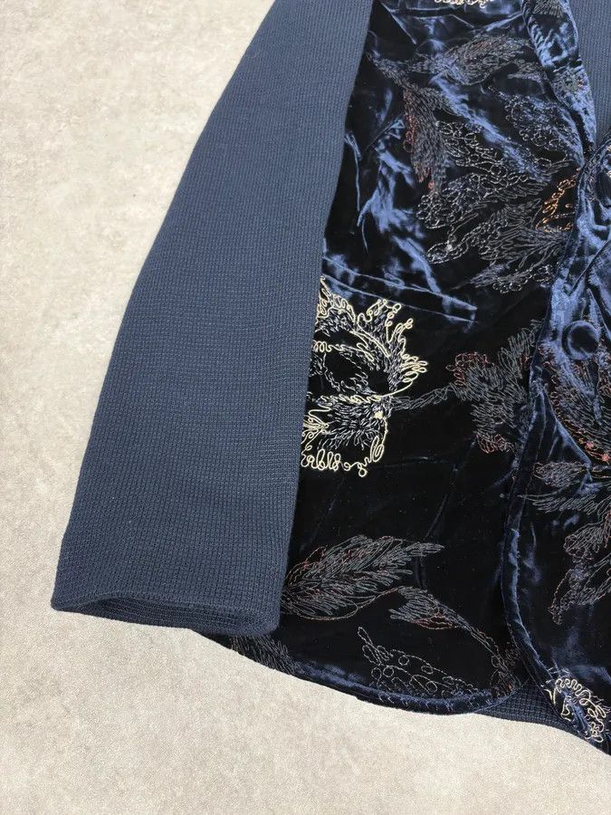 Emporio Armani AW2018 Emporio Armani Black Floral Velvet & Navy Jacket Size US S / EU 44-46 / 1 - 8 Thumbnail