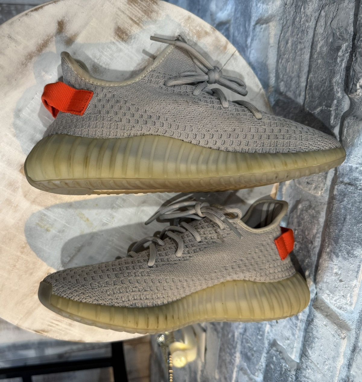 Yeezy Yeezy Adidas 350 V2 Size 9.5 FX9017 Size US 9.5 / EU 42-43 - 5 Thumbnail