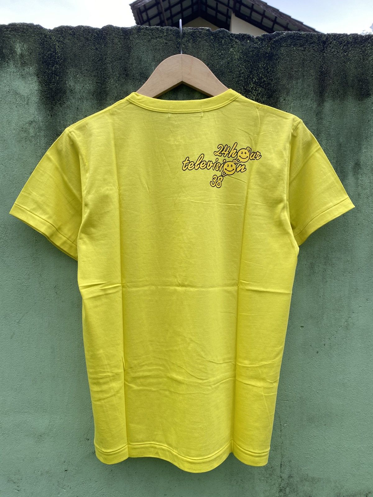 Japanese Brand 24 Hour Television Japanese Smiley Face Graphic Neon T-Shirt Size US S / EU 44-46 / 1 - 2 Thumbnail