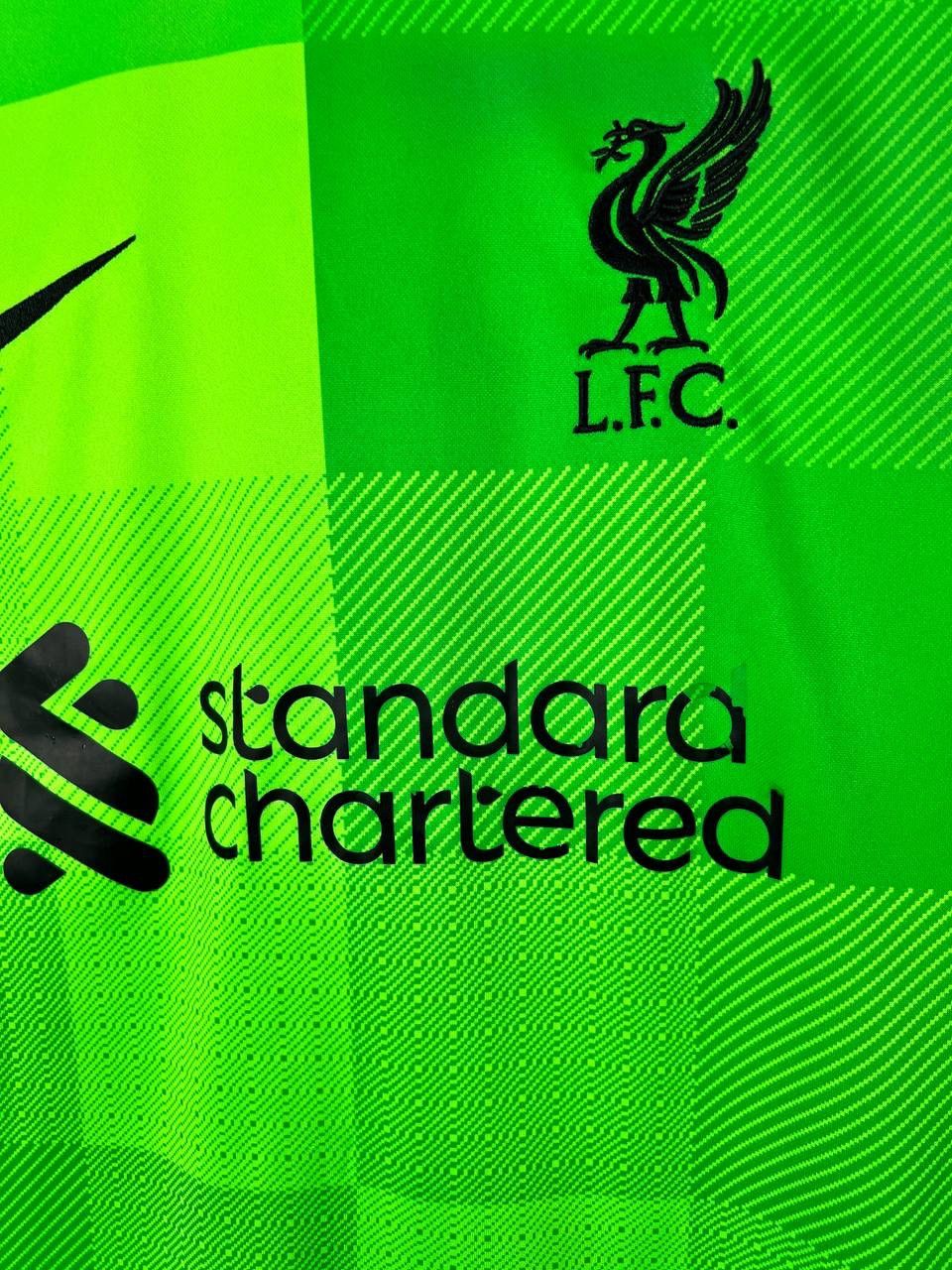 Vintage Liverpool Nike jersey t-shirts size M Size US M / EU 48-50 / 2 - 4 Thumbnail