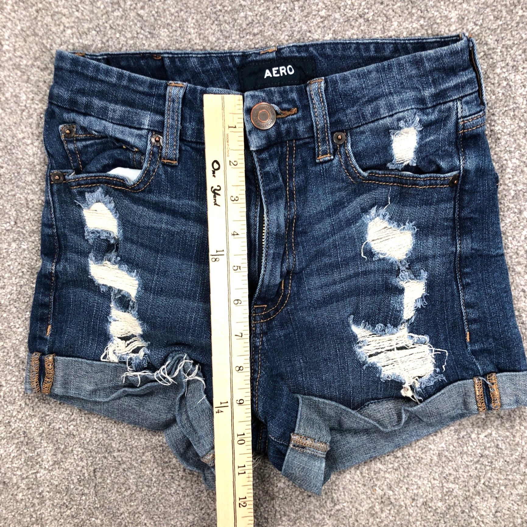 Vintage Aero Shorts Women 2 Midi High Rise Curvy Blue Jean Dark Faded Ripped Holes Size 26" / US 2 / IT 38 - 3 Thumbnail