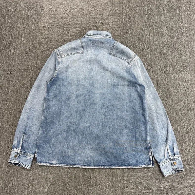 Louis Vuitton Louis Vuitton Washed old denim shirt Size US M / EU 48-50 / 2 - 5 Thumbnail