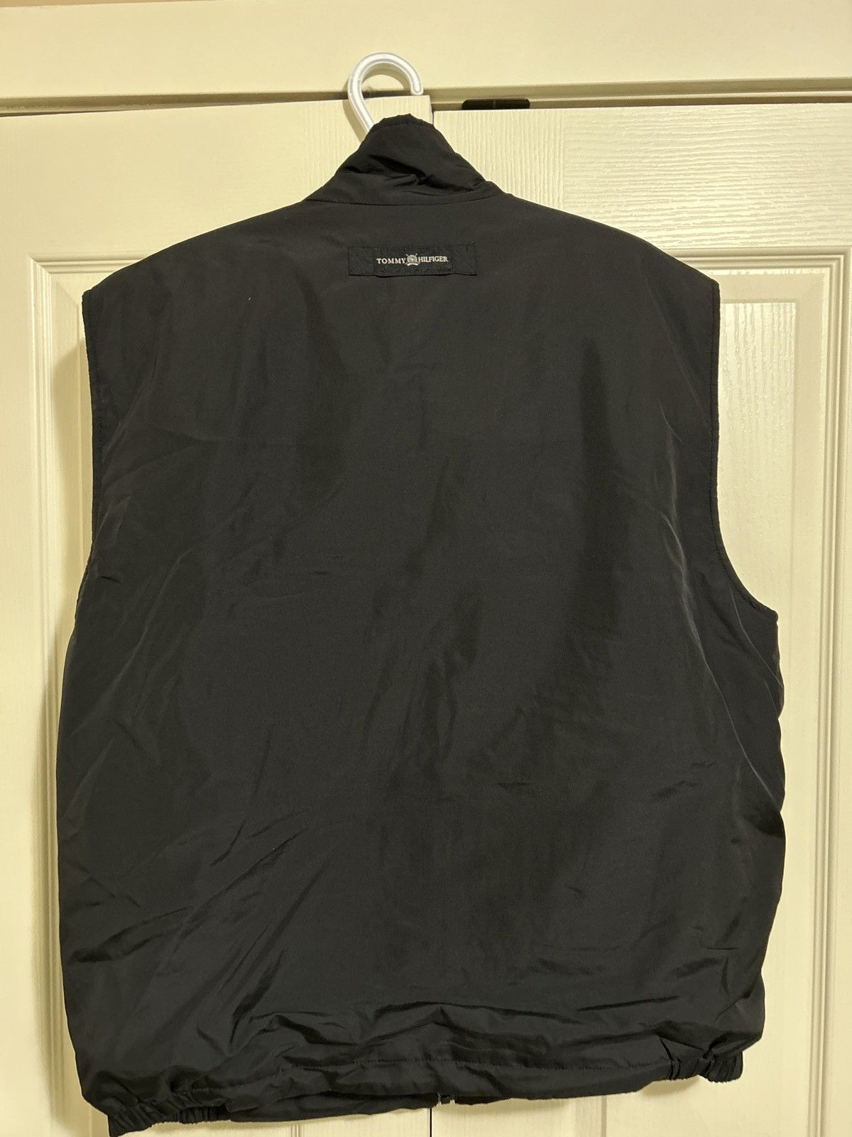 Tommy Hilfiger × Vintage Vintage Tommy Hilfiger vest Size US XL / EU 56 / 4 - 2 Thumbnail