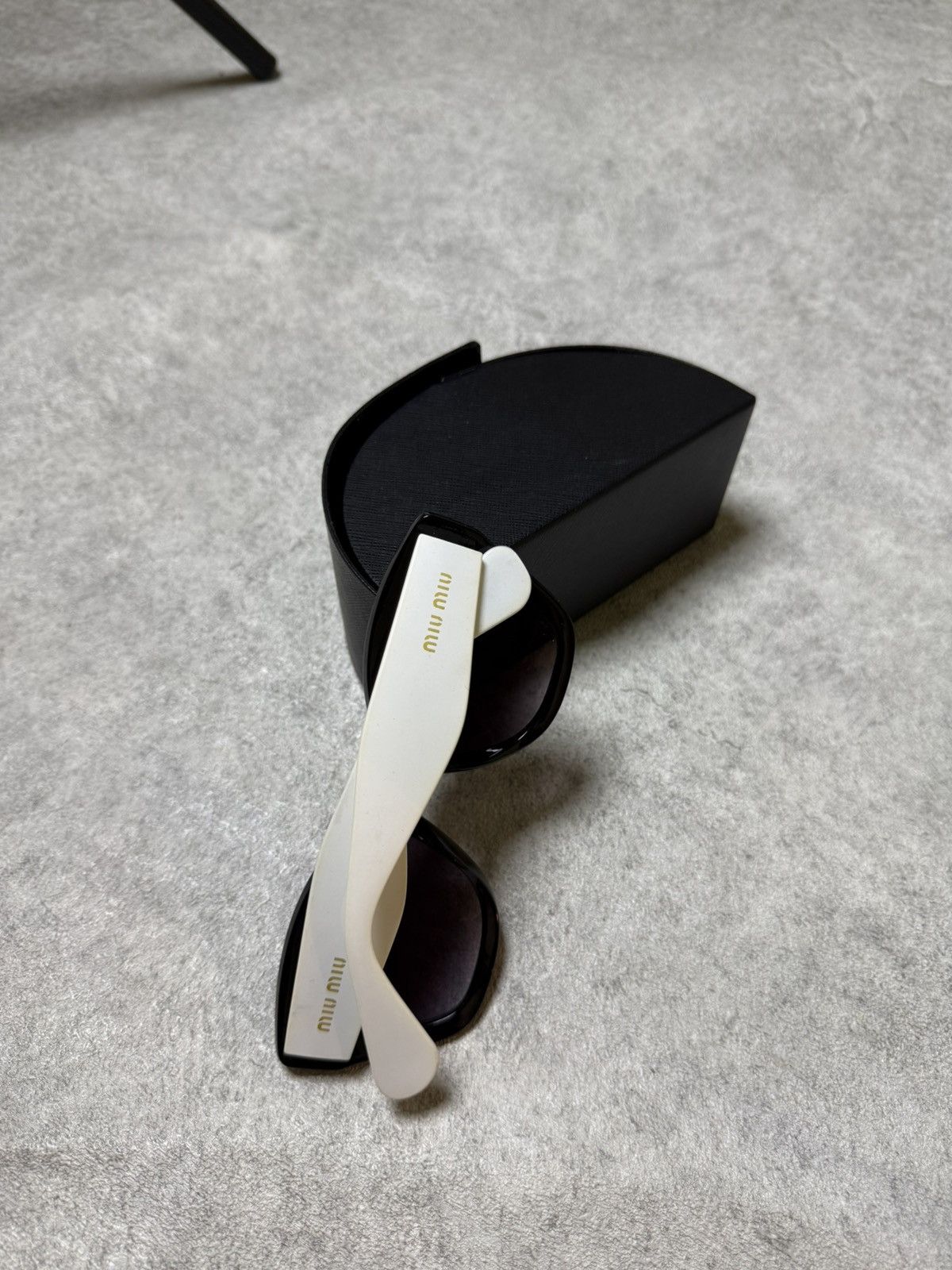 Miu Miu Vintage Miu Miu Bayonetta Glasses y2k Big Glasses Rare Size ONE SIZE - 1 Thumbnail