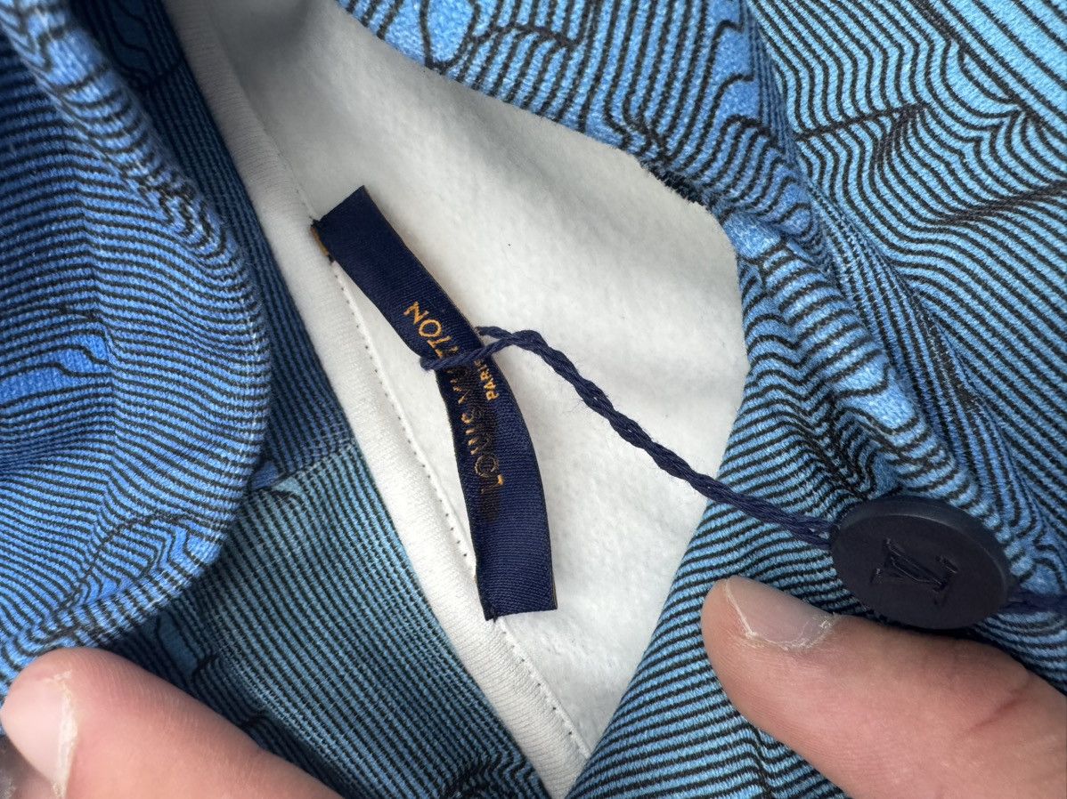 Louis Vuitton Louis Vuitton 2054 blue pull over hoodie Size US S / EU 44-46 / 1 - 10 Thumbnail