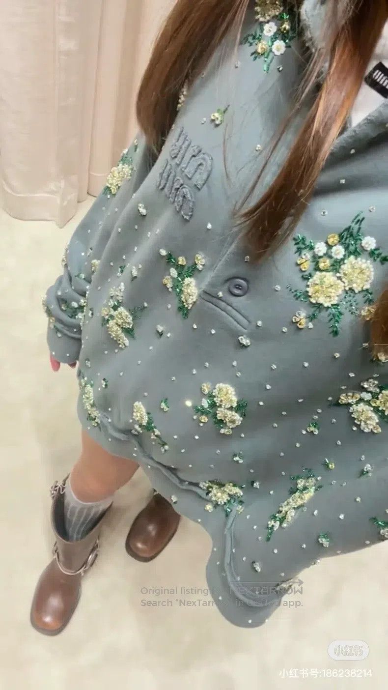 Miu Miu Miu Miu Size M Embroidered holiday limited series sequined Size M / US 6-8 / IT 42-44 - 5 Thumbnail