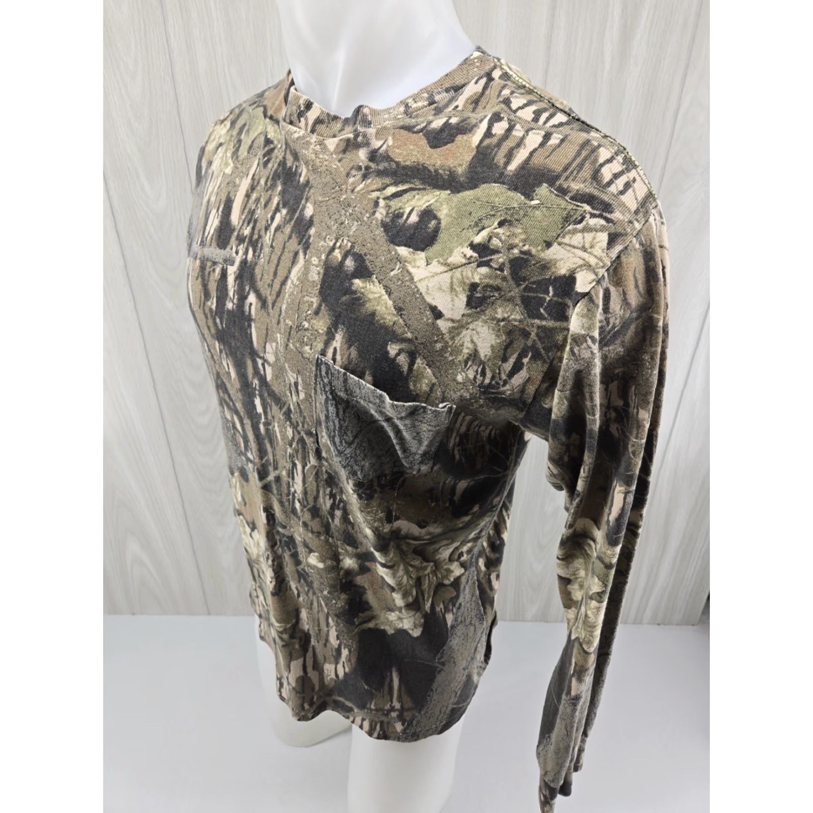 Vintage VINTAGE Mossy Oak Shirt Mens LARGE Camo Long Sleeve USA Made Size US L / EU 52-54 / 3 - 4 Thumbnail