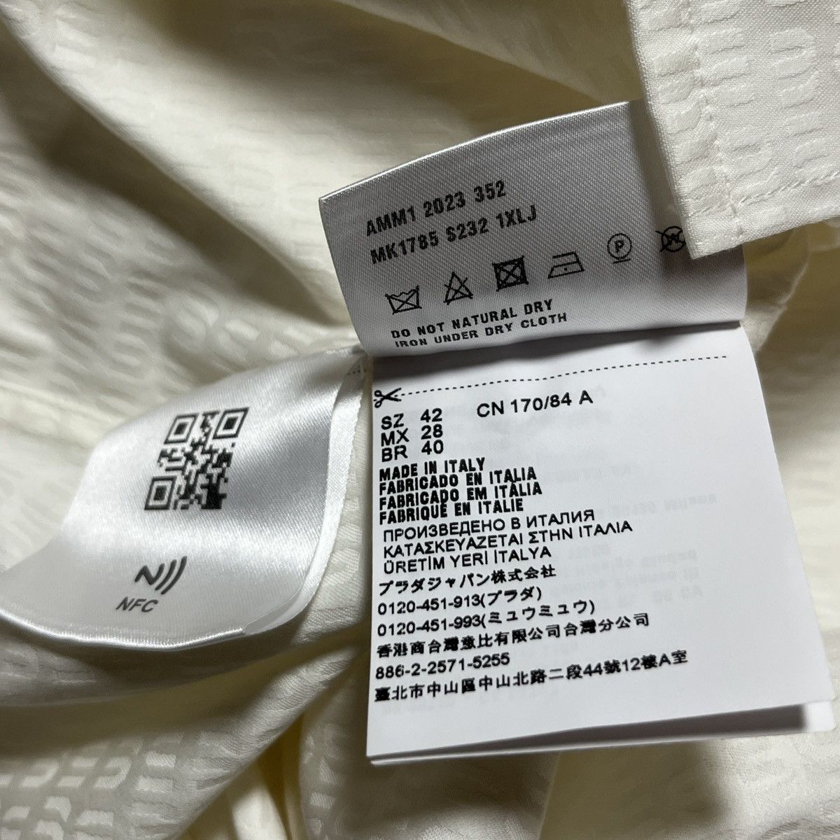 Miu Miu Miu Miu Monogram Button-down Shirt Size US M / EU 48-50 / 2 - 7 Thumbnail
