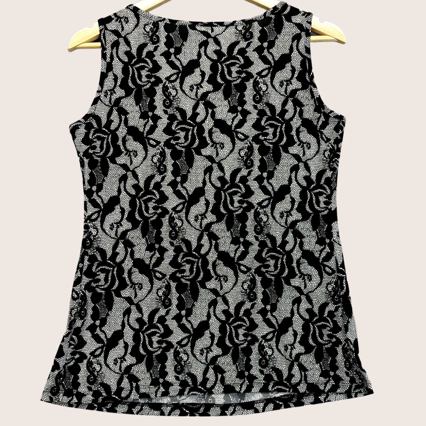 Vintage Saint Tropez West Top Womens S Vest Size Women Floral Mix Black White New BNWT Size S / US 4 / IT 40 - 1 Thumbnail