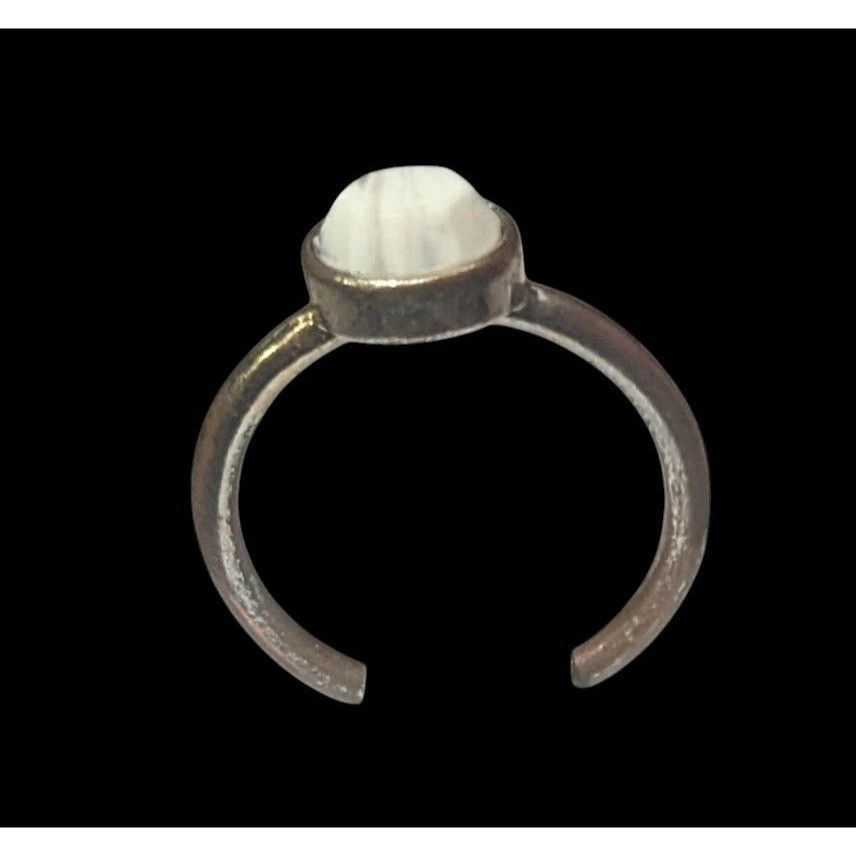 Other Minimalist Gold And White Faceted Stone Fashion Ring Size 7 Size ONE SIZE - 9 Thumbnail