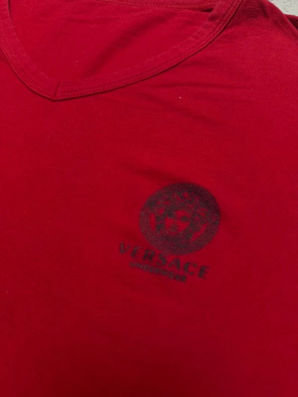 Versace Versace red T-shirt S Size US S / EU 44-46 / 1 - 3 Thumbnail