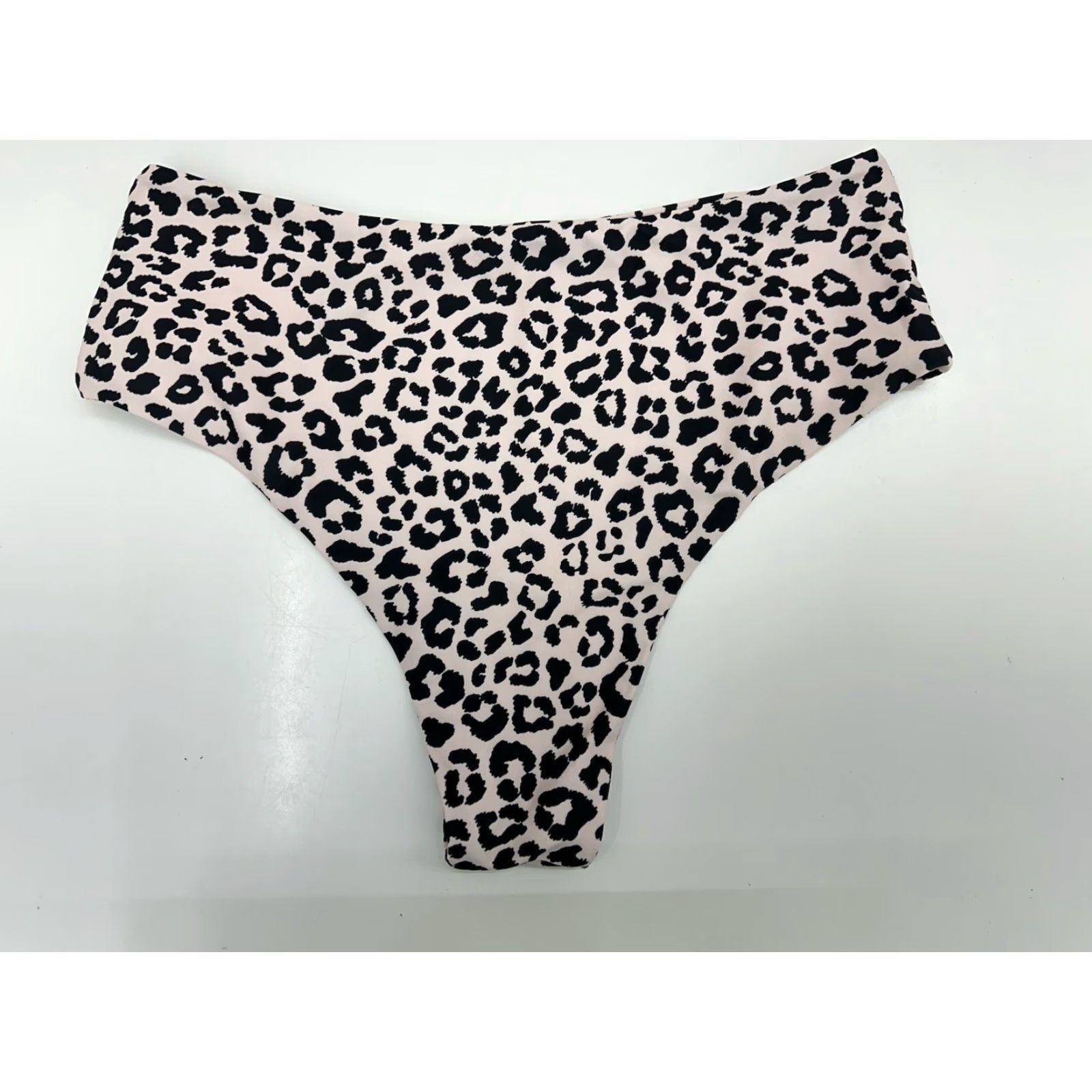 Shein Shein Womens Swimsuit Bikini Bottoms Size Medium Animal Print Color Green Womens Beach Bikini Bottoms M Green Animal Print Size 32" / US 10 / IT 46 - 4 Thumbnail
