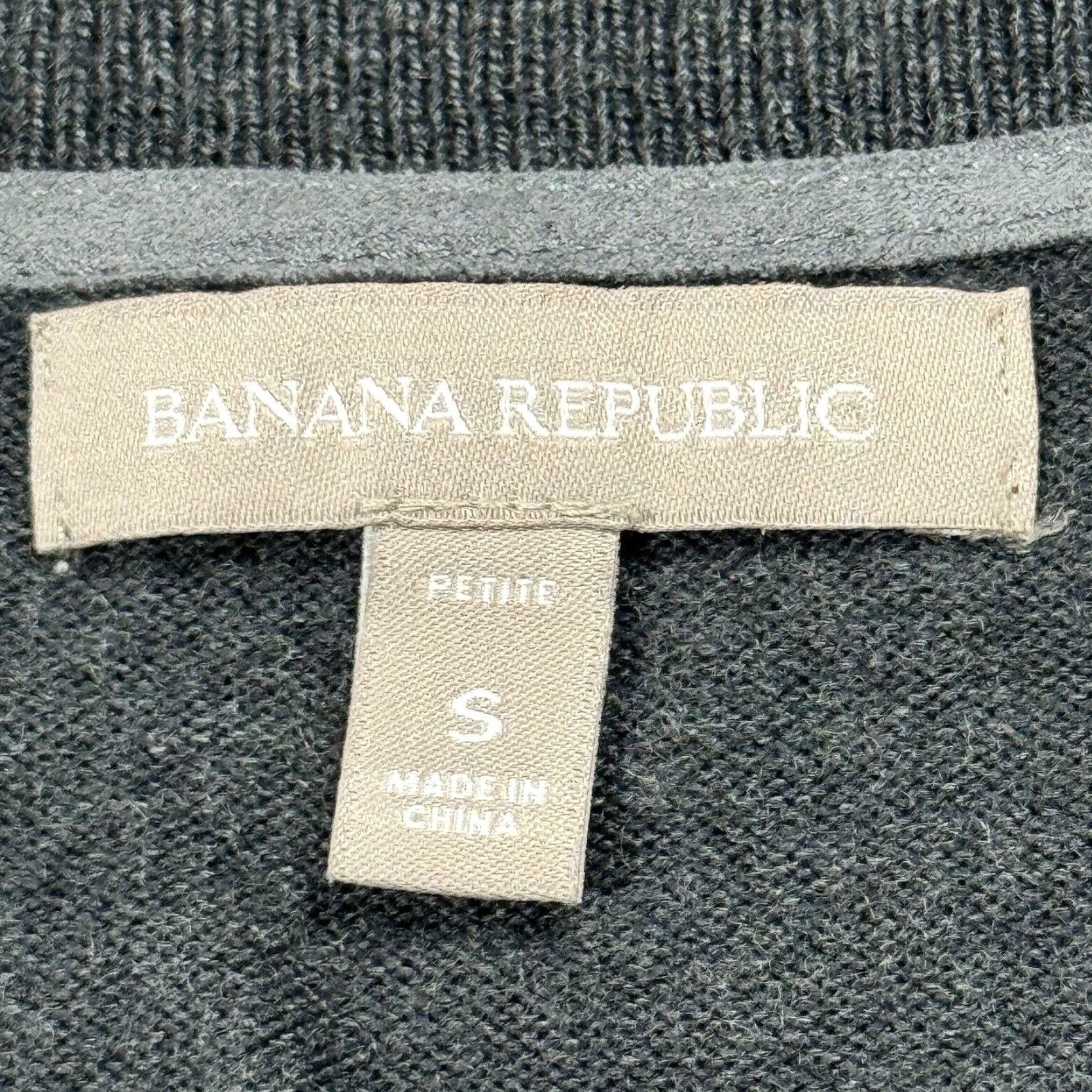 Banana Republic BANANA REPUBLIC WOMENS SUEDE FRONT OXIDE GREY V-NECK SWEATER PS KNIT FORMAL SHIRT? Size S / US 4 / IT 40 - 3 Thumbnail