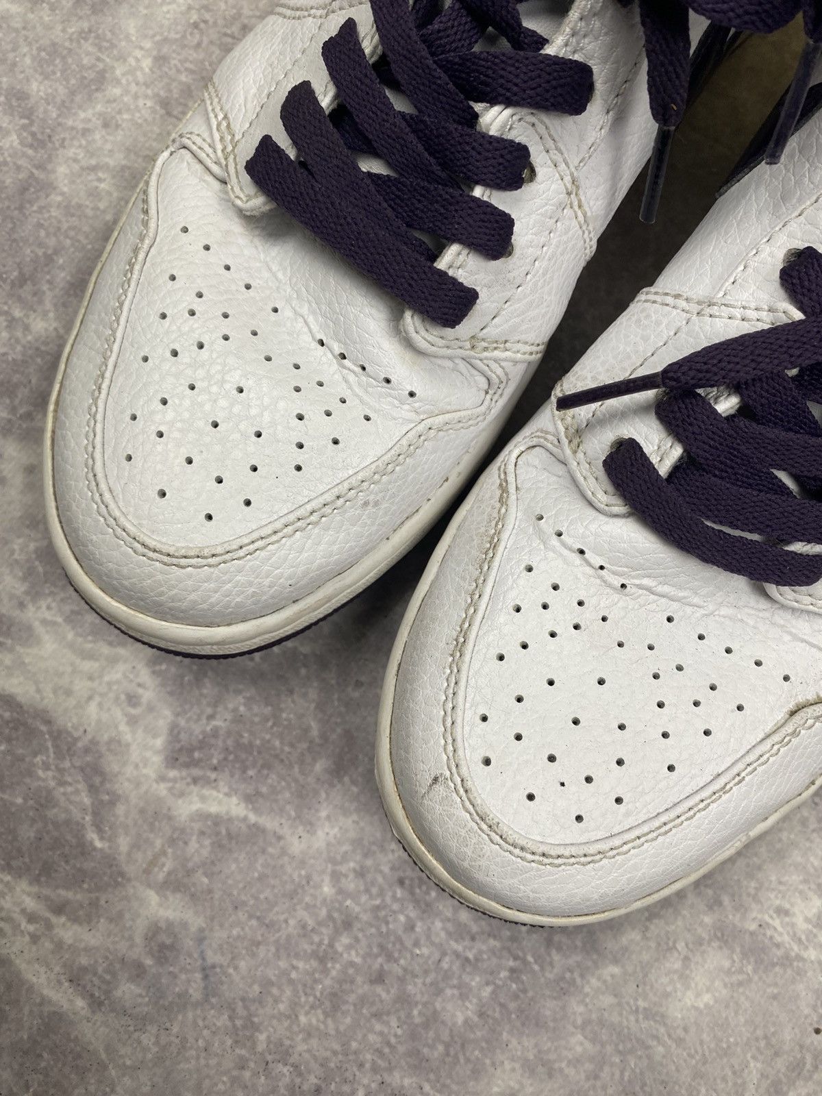 Jordan Brand Jordan 1 Retro High Grand Purple 2009 UK release Size 8.5US Size US 9.5 / EU 42-43 - 6 Thumbnail