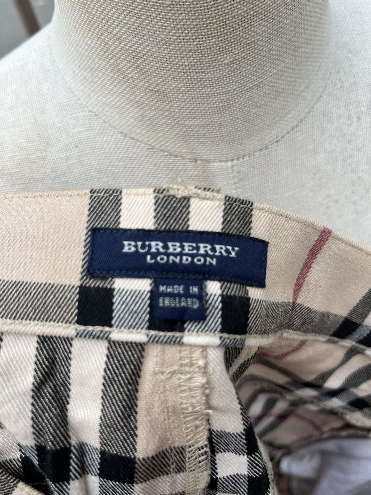 Burberry × Vintage Vintage Nova check mini skirt Size 28" / US 6 / IT 42 - 5 Thumbnail