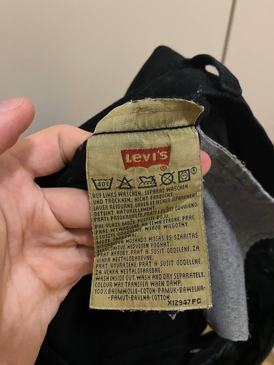 Levi's × Vintage Vintage Levi's 501 Jeans Distressed Faded Black Denim Size US 32 / EU 48 - 7 Thumbnail