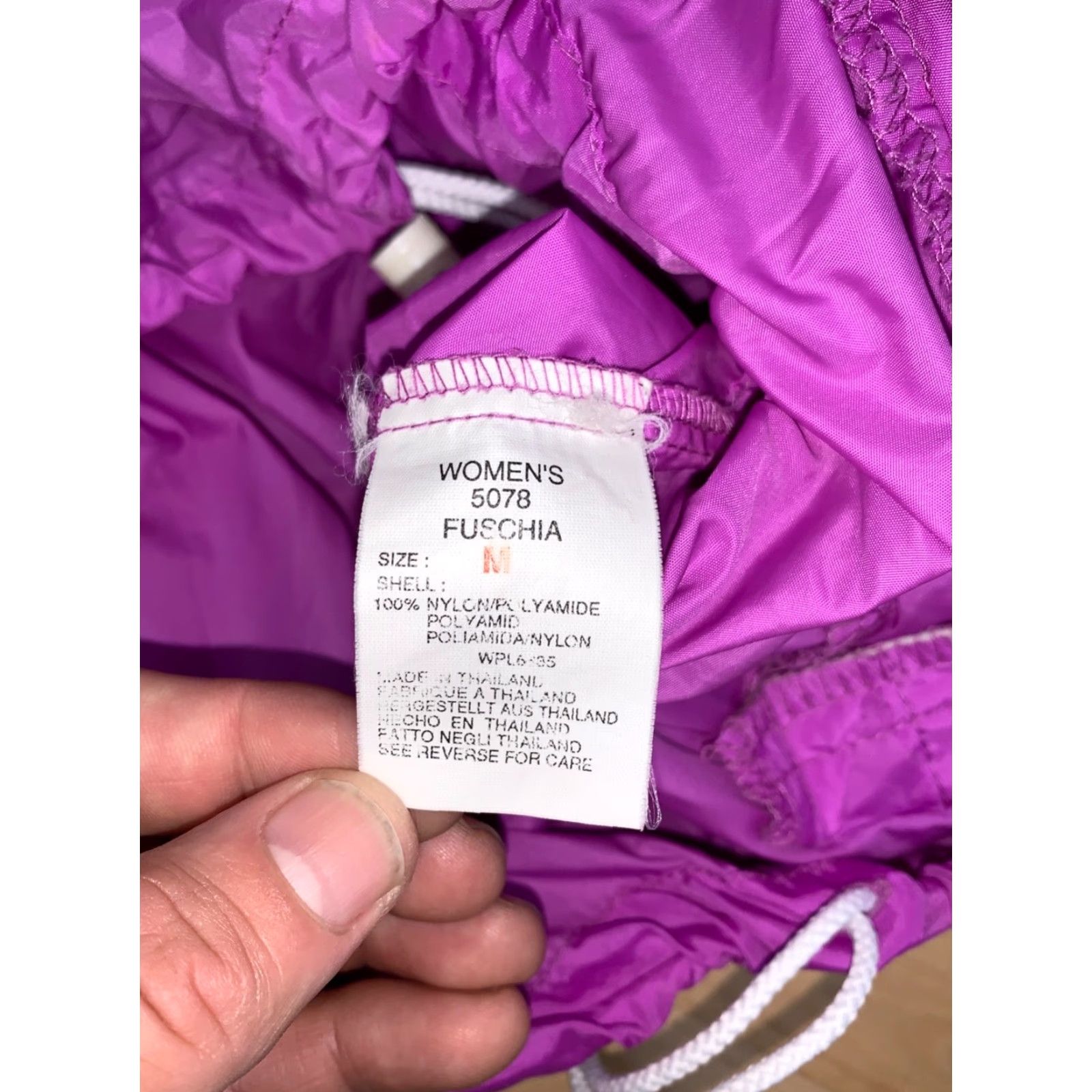 Vintage VINTAGE Woolrich Windbreaker Jacket Womens M Fuschia Nylon Outdoor Hooded 12692 Size M / US 6-8 / IT 42-44 - 3 Thumbnail