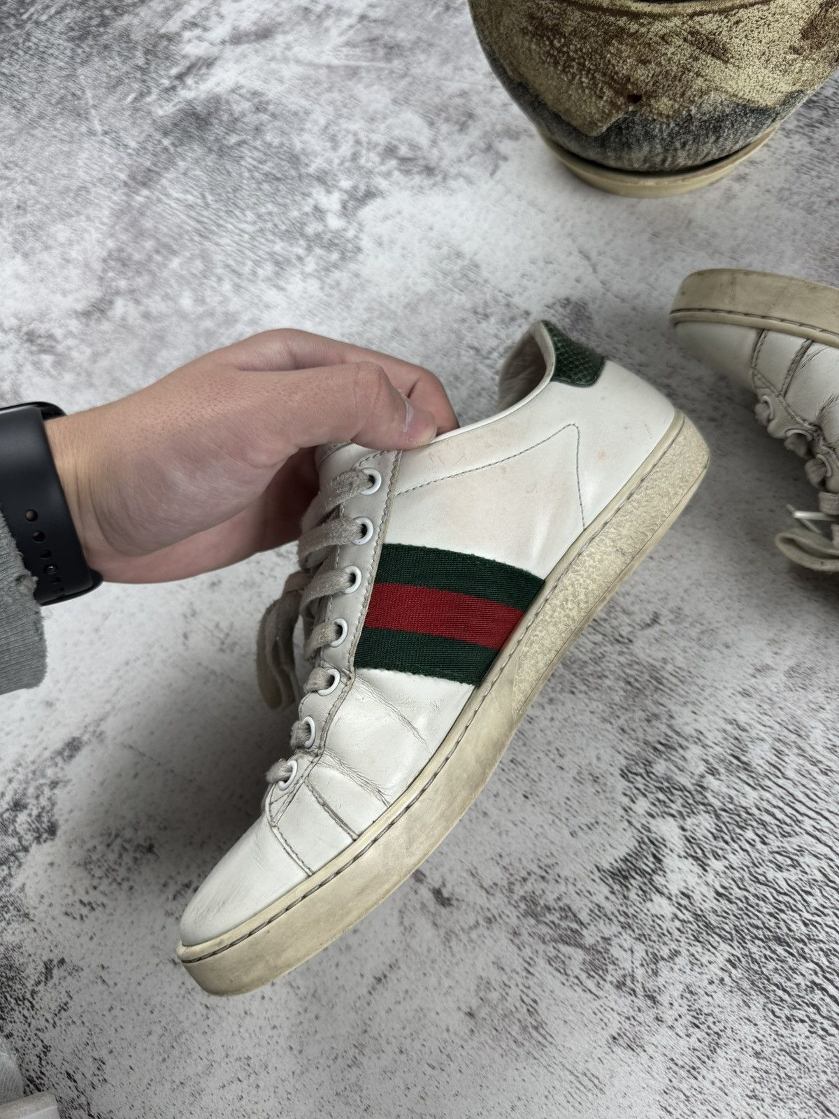 Gucci Gucci Ace Women’s US 7,5 EU 38 White Bee Casual Red Leather Low Shoes Sneakers Size US 7.5 / IT 37.5 - 4 Thumbnail
