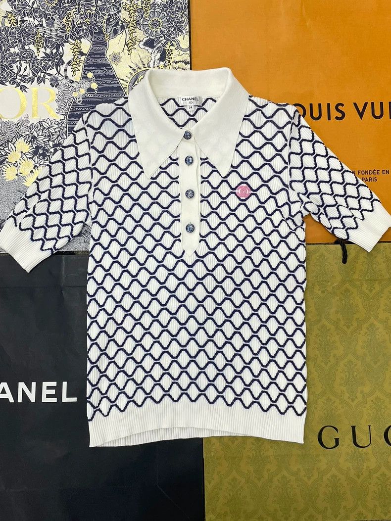 Chanel Chanel Blue White Plaid Collar Knit T-shirt Size US M / EU 48-50 / 2 - 1 Thumbnail
