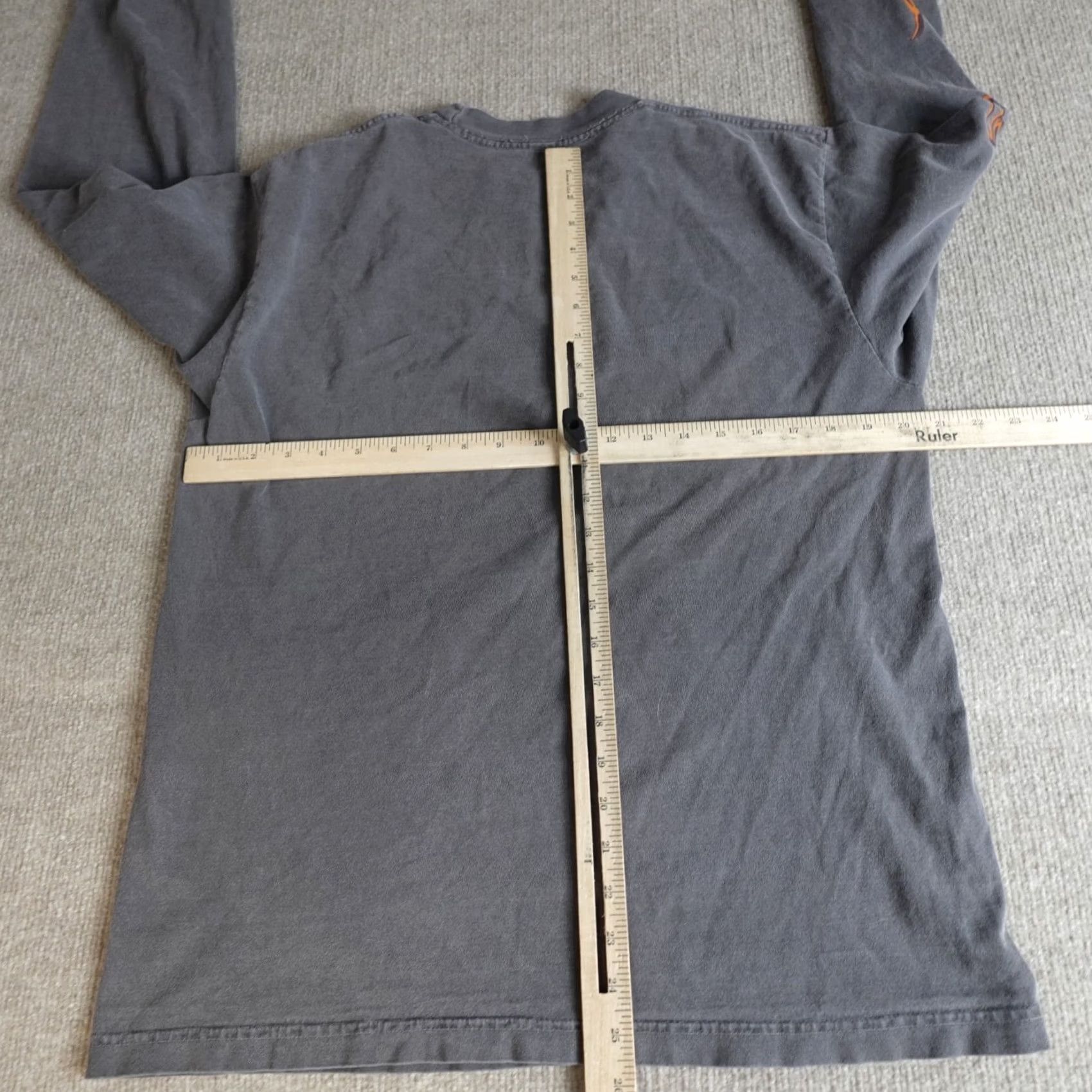 Vintage Bad Bunny Shirt Long Sleeve Medium Gray Un Verano Sin Ti Tour Mens Size US M / EU 48-50 / 2 - 5 Thumbnail