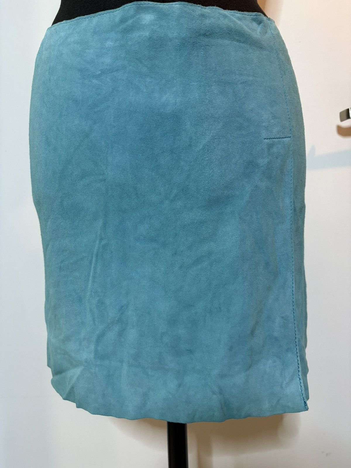Dolce & Gabbana Blue suede dolce and gabana skirt Size 32" / US 10 / IT 46 - 3 Thumbnail