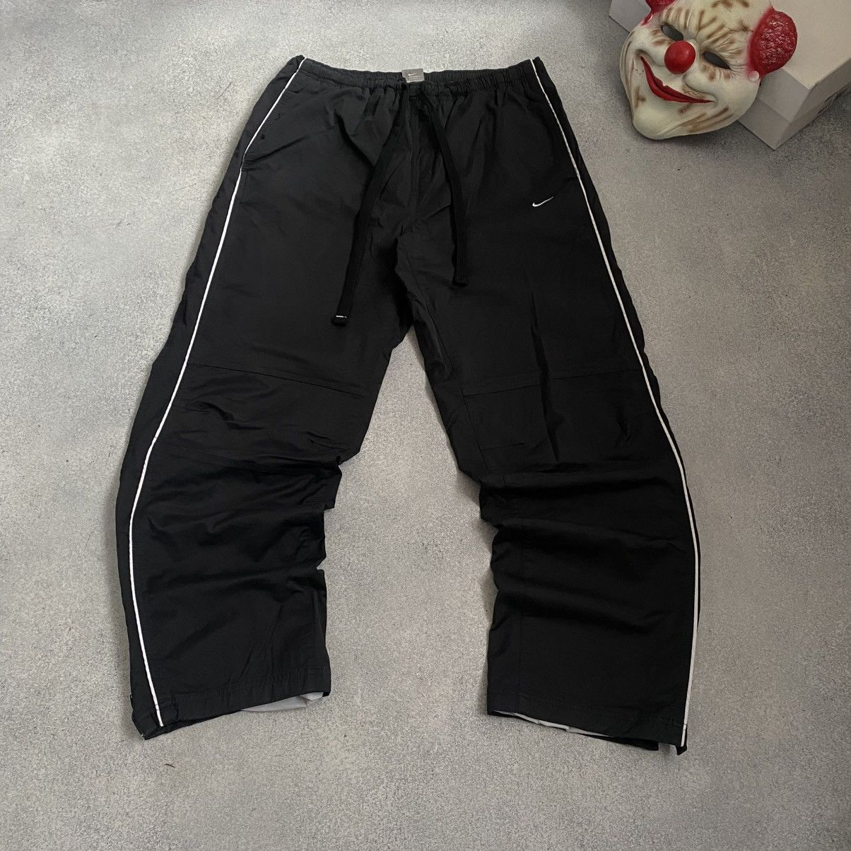 Nike Vintage Nike Track Pants Nylon Drill Y2K Swoosh Logo Size US 36 / EU 52 - 5 Thumbnail