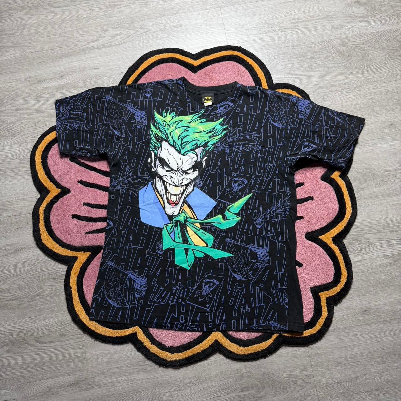 DC Comics × Vintage Vintage 90’s DC Comics Batman’s The Joker Mega Print T-shirt Size US XL / EU 56 / 4 - 1 Thumbnail