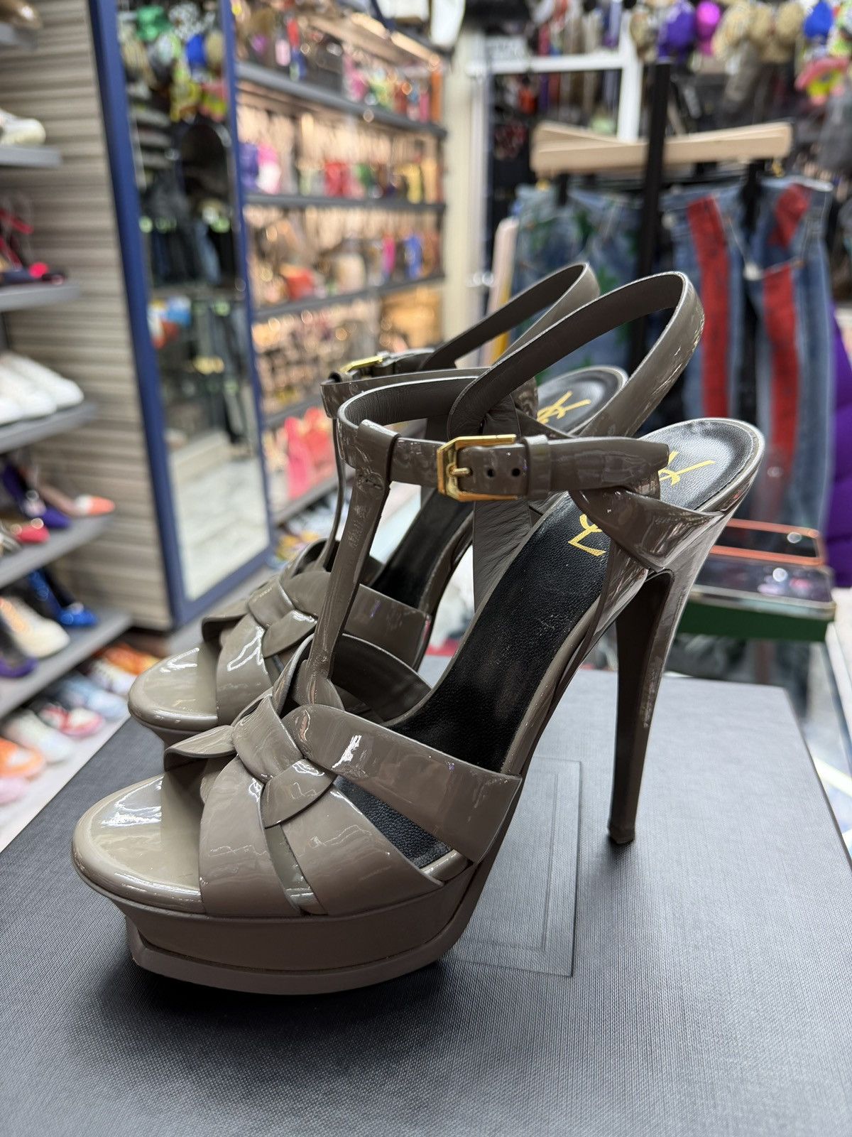 Yves Saint Laurent Yves Saint Laurent Patent Tribute Heels Size US 8.5 / IT 38.5 - 2 Thumbnail
