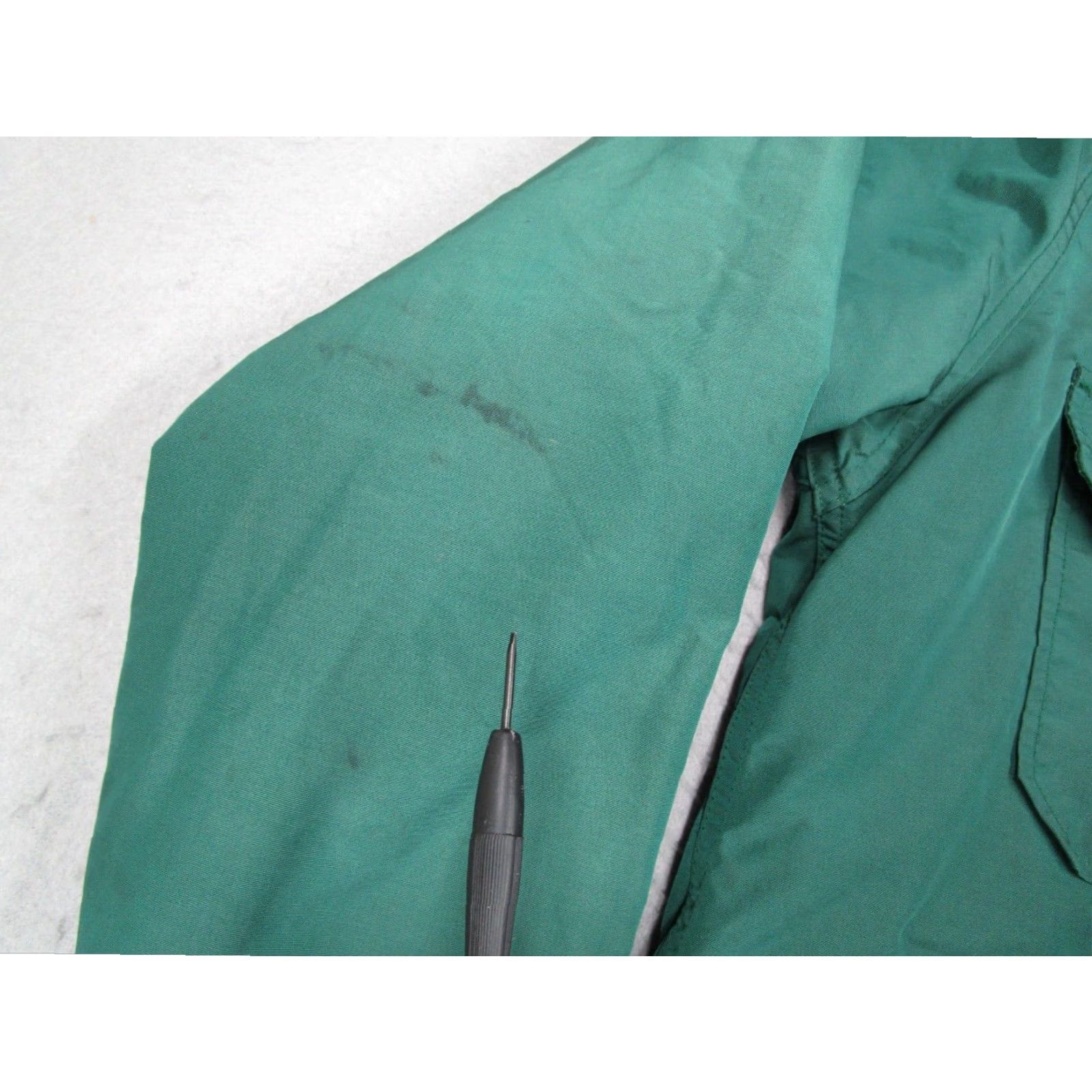 Vintage VINTAGE WOOLRICH Men's Medium Green Full Zip Wool Lined Hooded Parka Jacket Made in USA 90s Retro Size US M / EU 48-50 / 2 - 4 Thumbnail