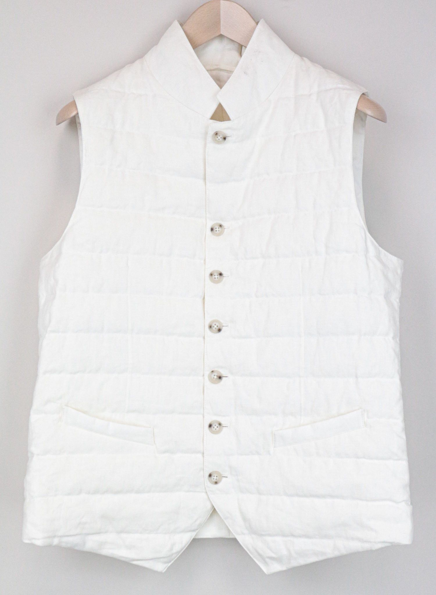 image of Suitsupply Padded M White Slim Breathable Linen Down Twill Vest 68713, Men's (Size Medium)