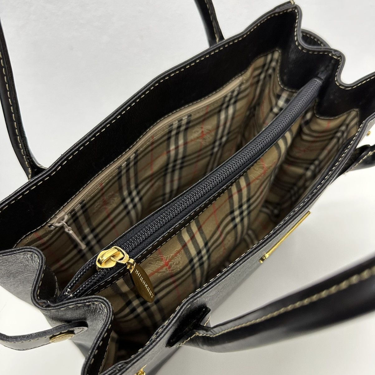 Burberry ‼️YES‼️ AUTHENTIC BURBERRY BLACK CALFSKIN LEATHER HANDBAG Size ONE SIZE - 10 Thumbnail