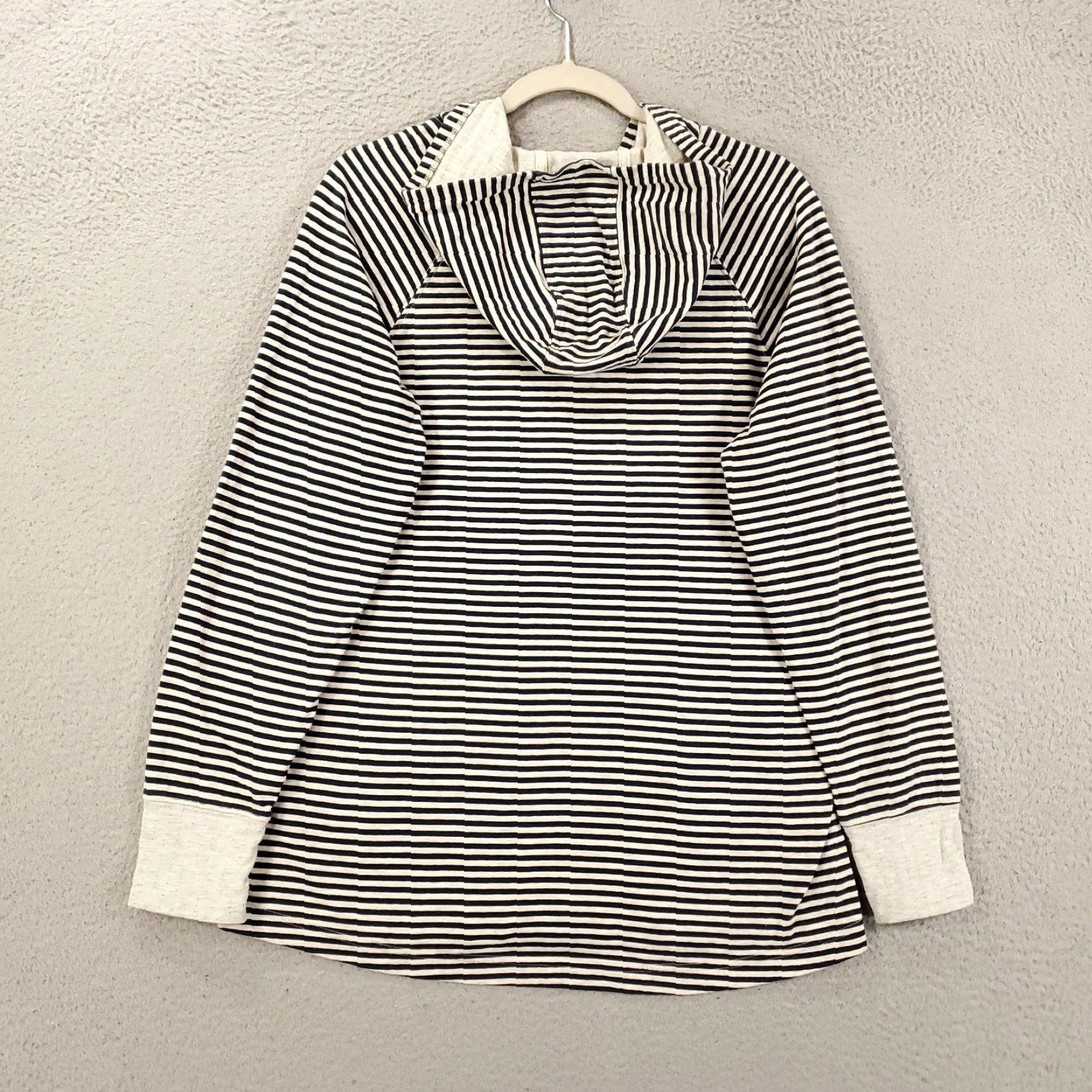 Duluth Trading Company Duluth Trading Hoodie Womens Large Black White Striped Hooded Sweatshirt Size L / US 10 / IT 46 - 6 Thumbnail