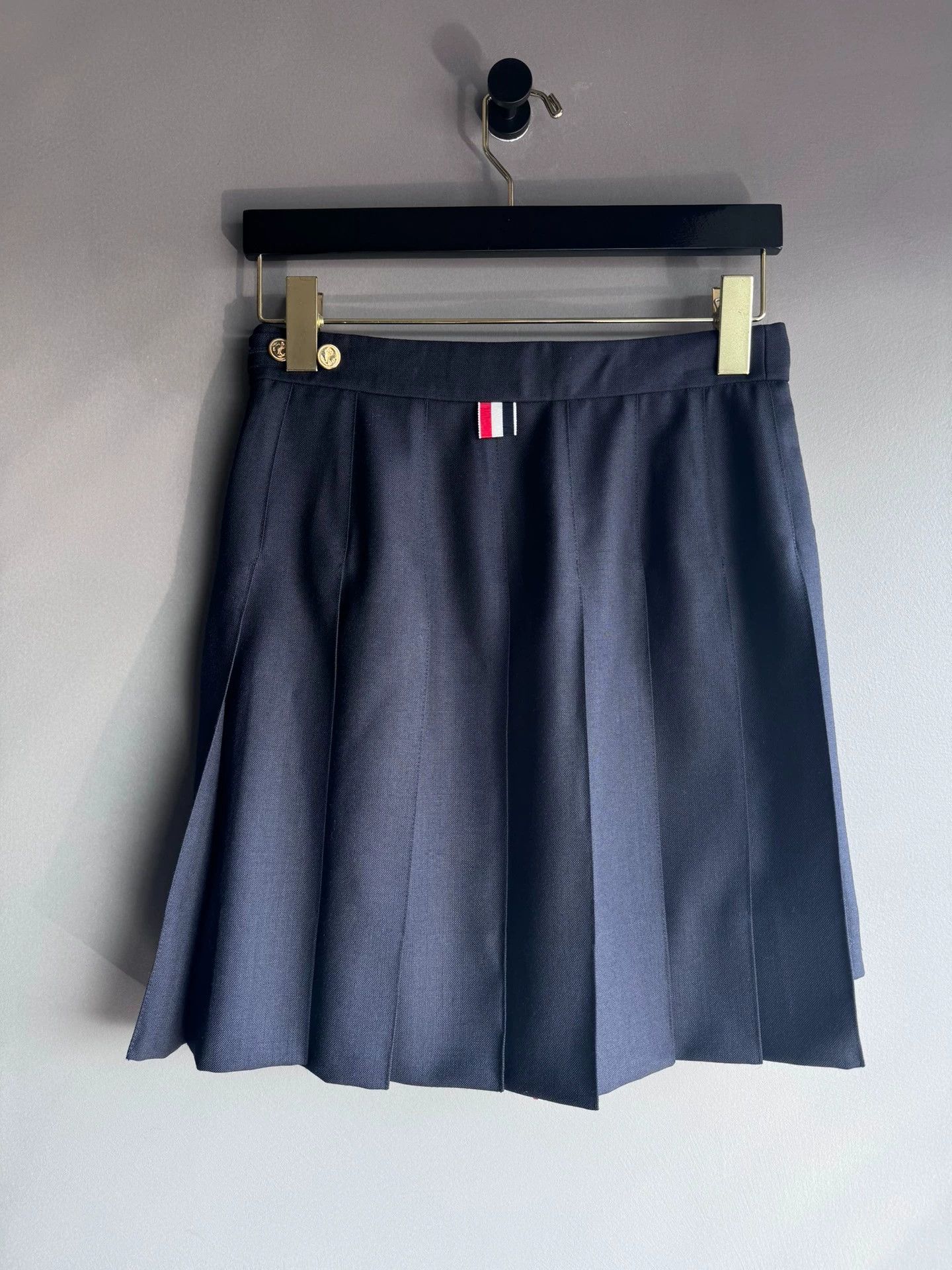 Thom Browne Thom Browne Classic Pleated Mini Skirt Navy Gold Buttons 38 Size 26" / US 2 / IT 38 - 2 Thumbnail