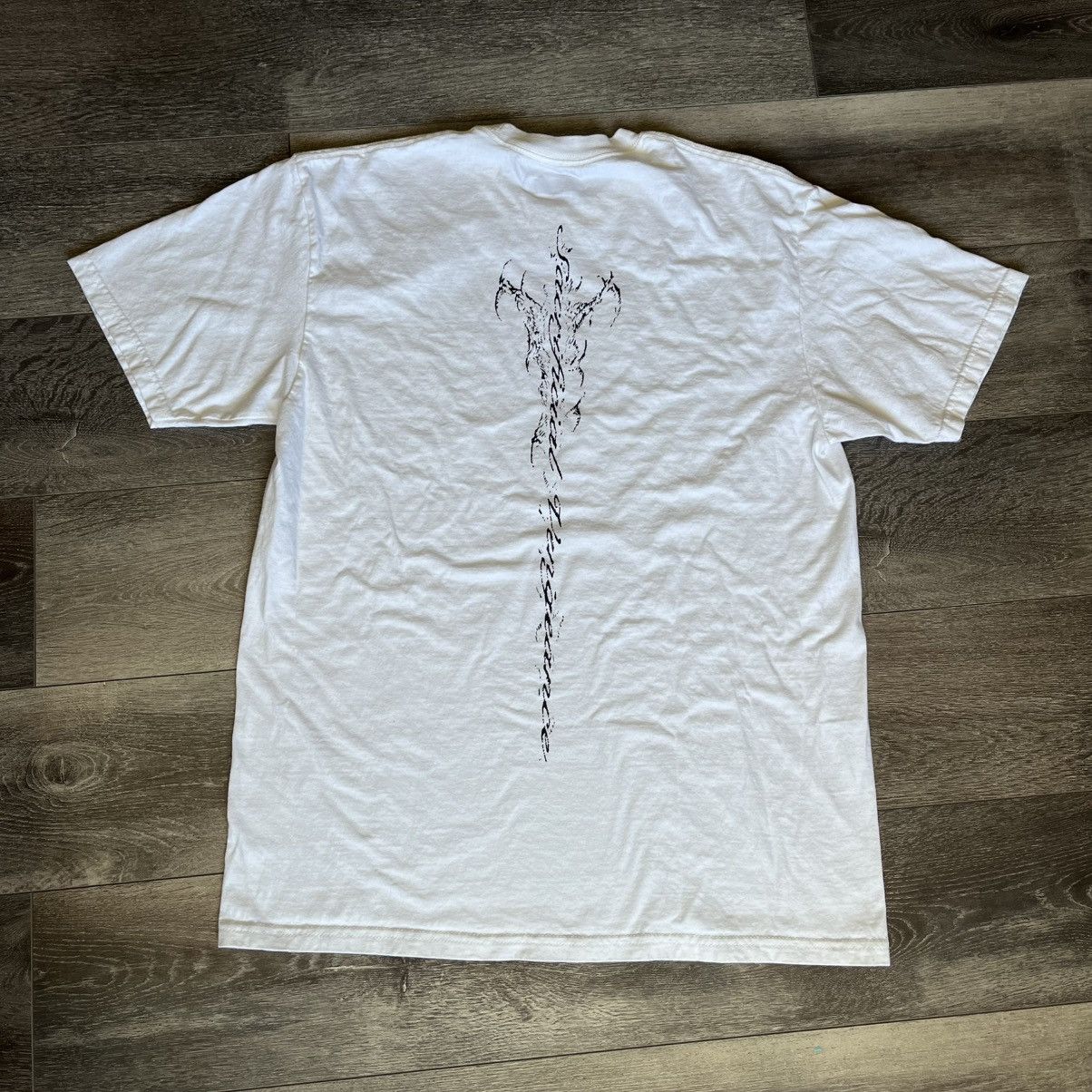 Japanese Brand Vengeance Studios Affliction Style Cross Sword Graphic Tee Size US L / EU 52-54 / 3 - 2 Thumbnail