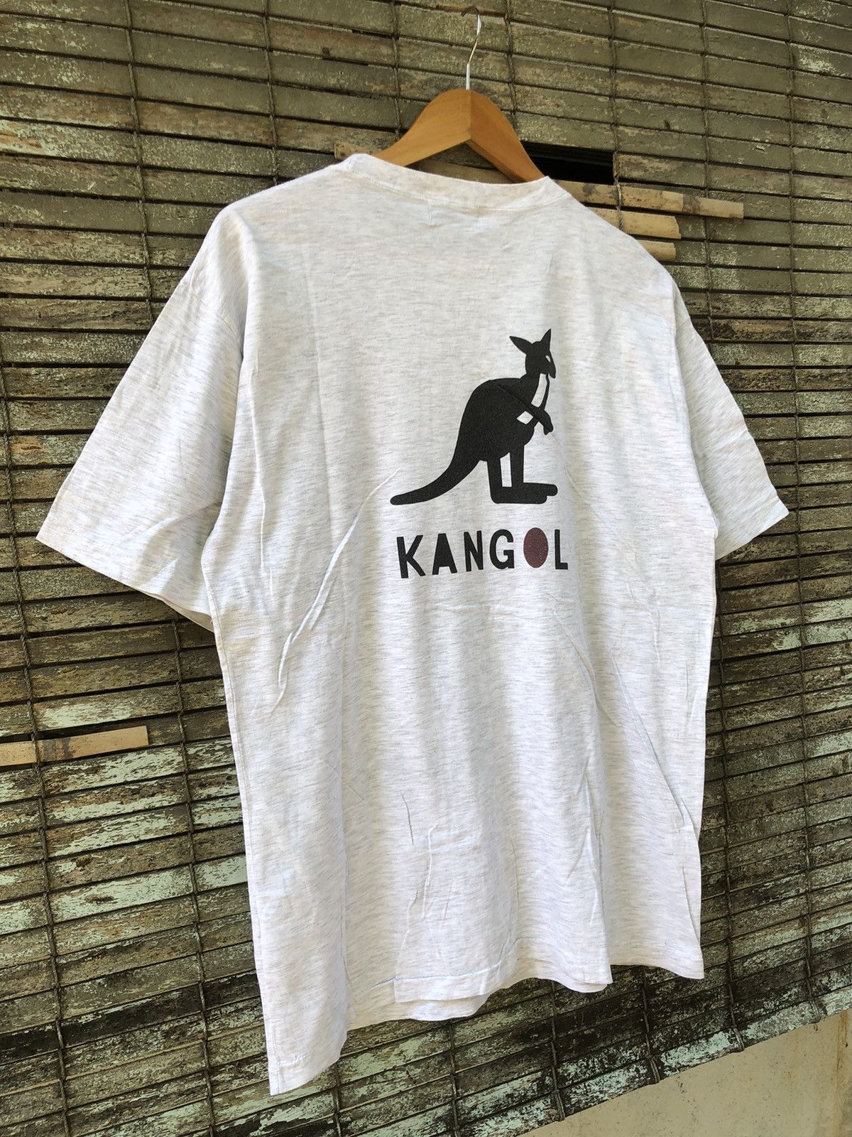 Kangol 🔥Vintage 90s🔥 Casual Kangol Centre Logo Tshirts Size US M / EU 48-50 / 2 - 12 Thumbnail