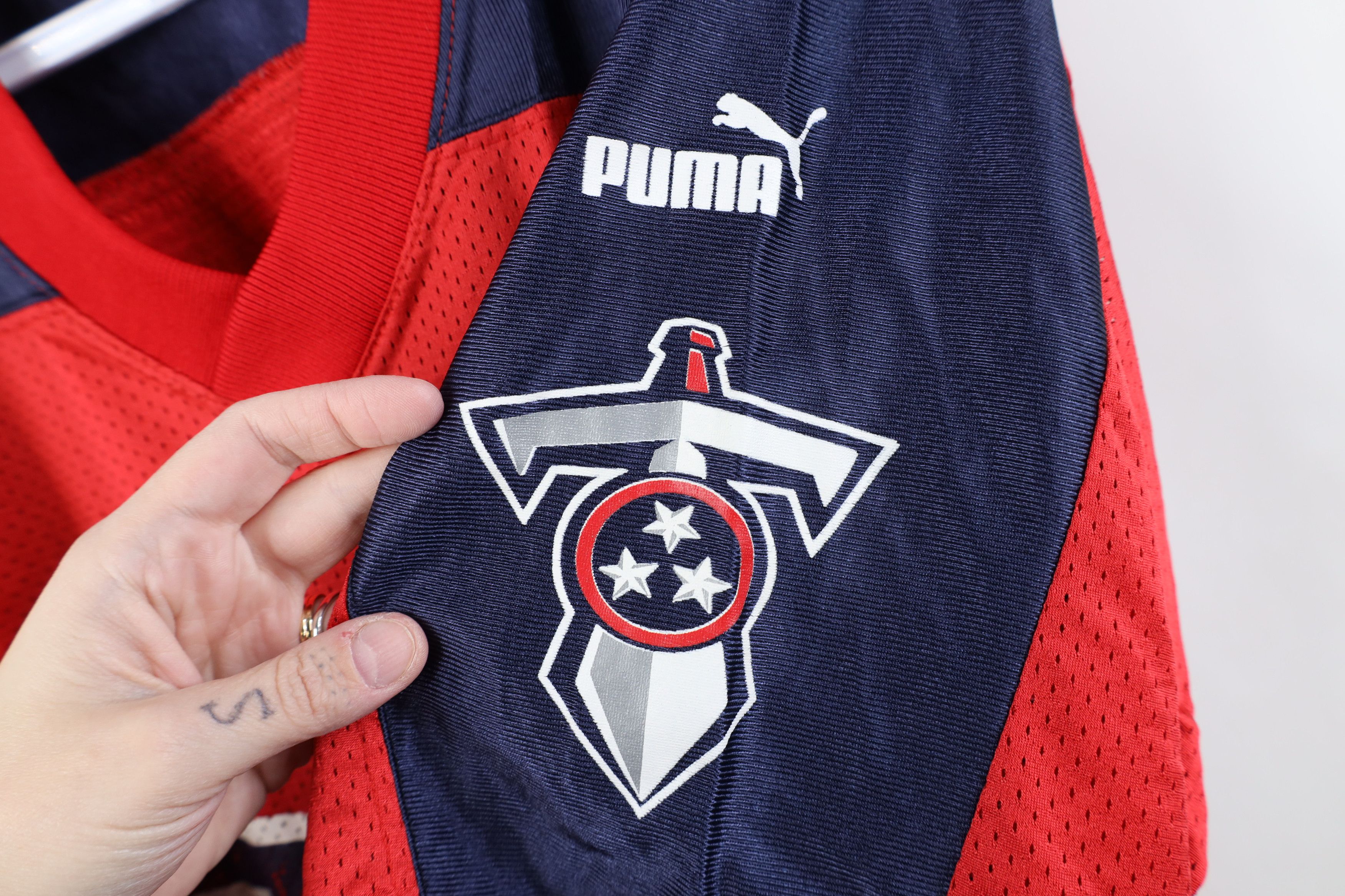 Puma Vintage 90s Puma George Tennessee Titans Football Jersey Red Size US M / EU 48-50 / 2 - 6 Thumbnail