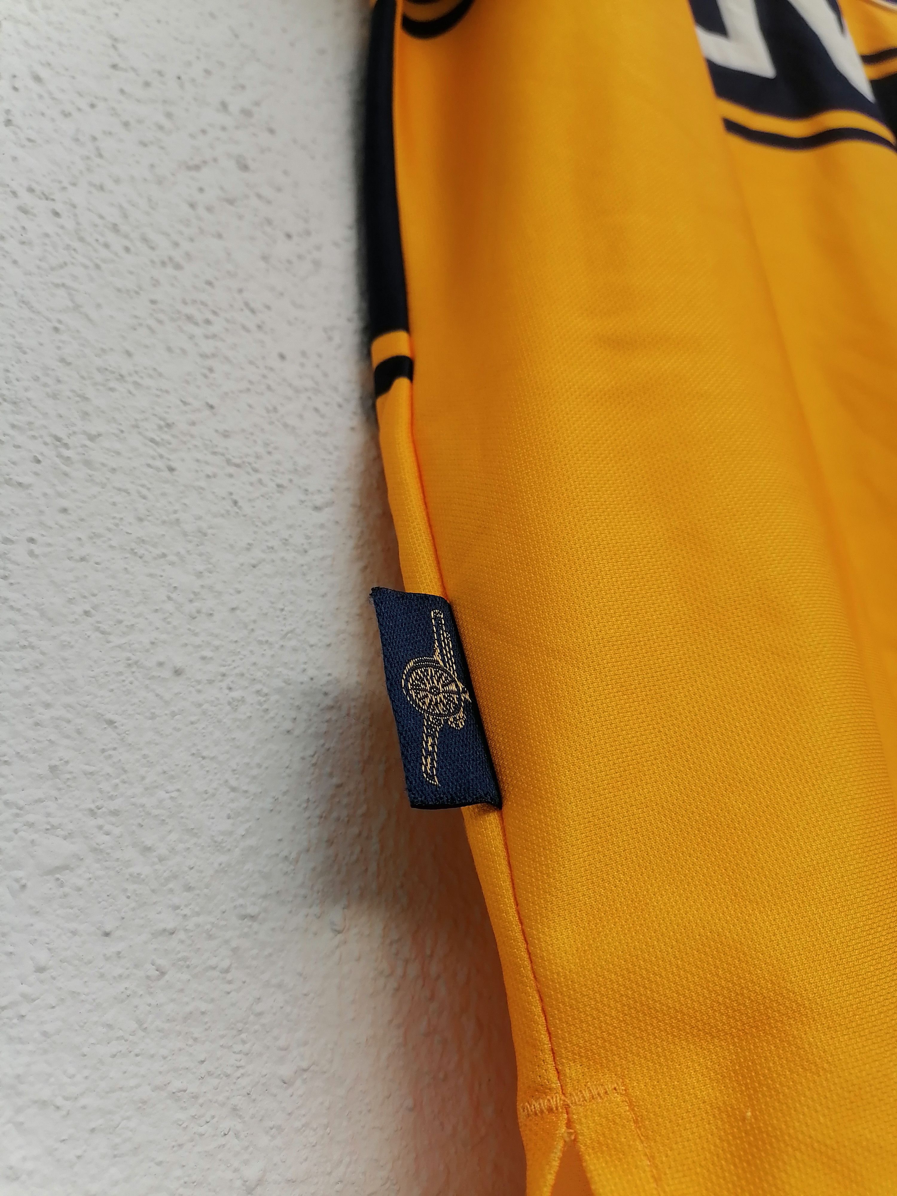Nike × Vintage Vintage Arsenal JVC 97-99 Away Football Jersey Size US M / EU 48-50 / 2 - 13 Thumbnail