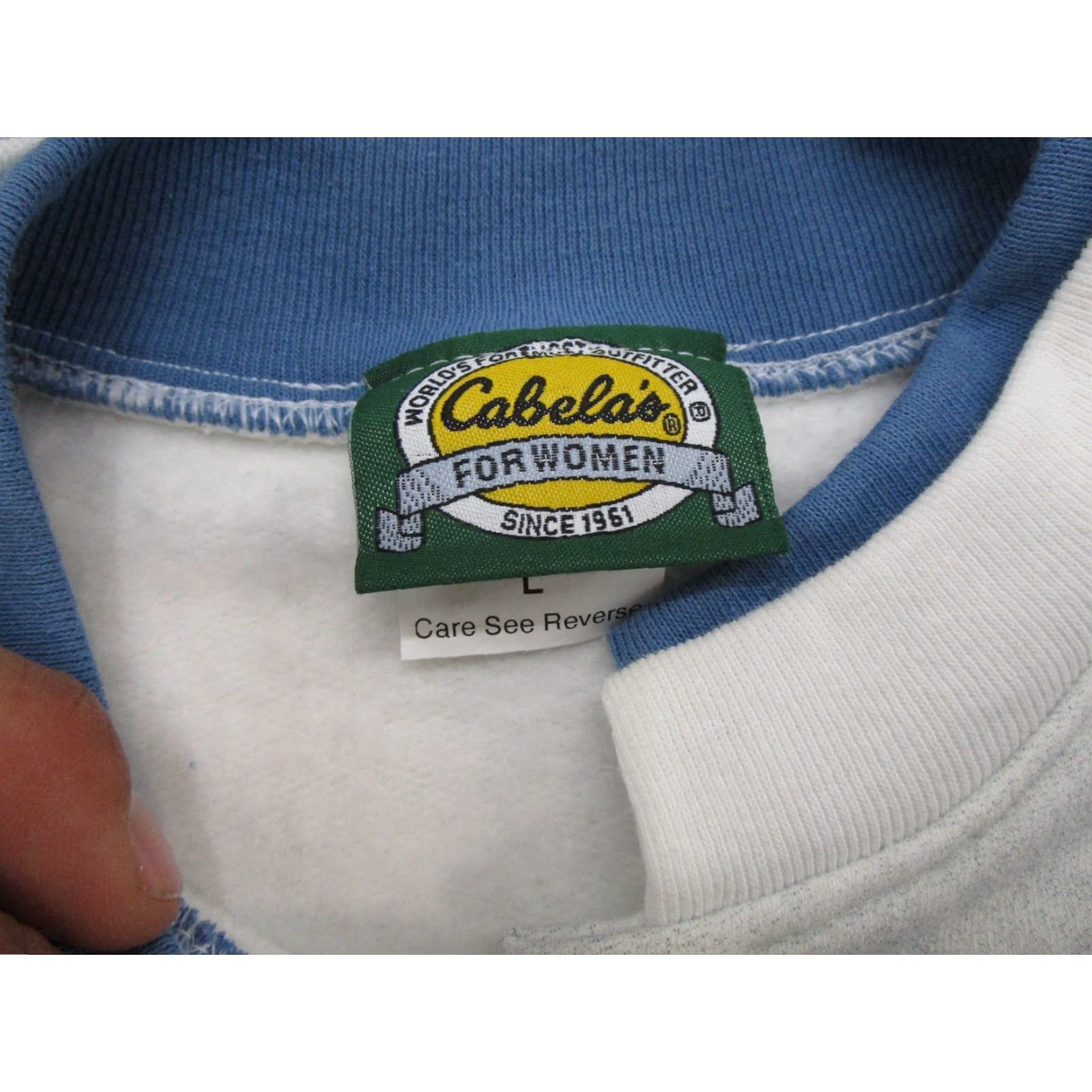 Vintage Cabela's All Over Print Winter Scene Cardinal Henley Sweatshirt Women's Size L Size L / US 10 / IT 46 - 2 Thumbnail