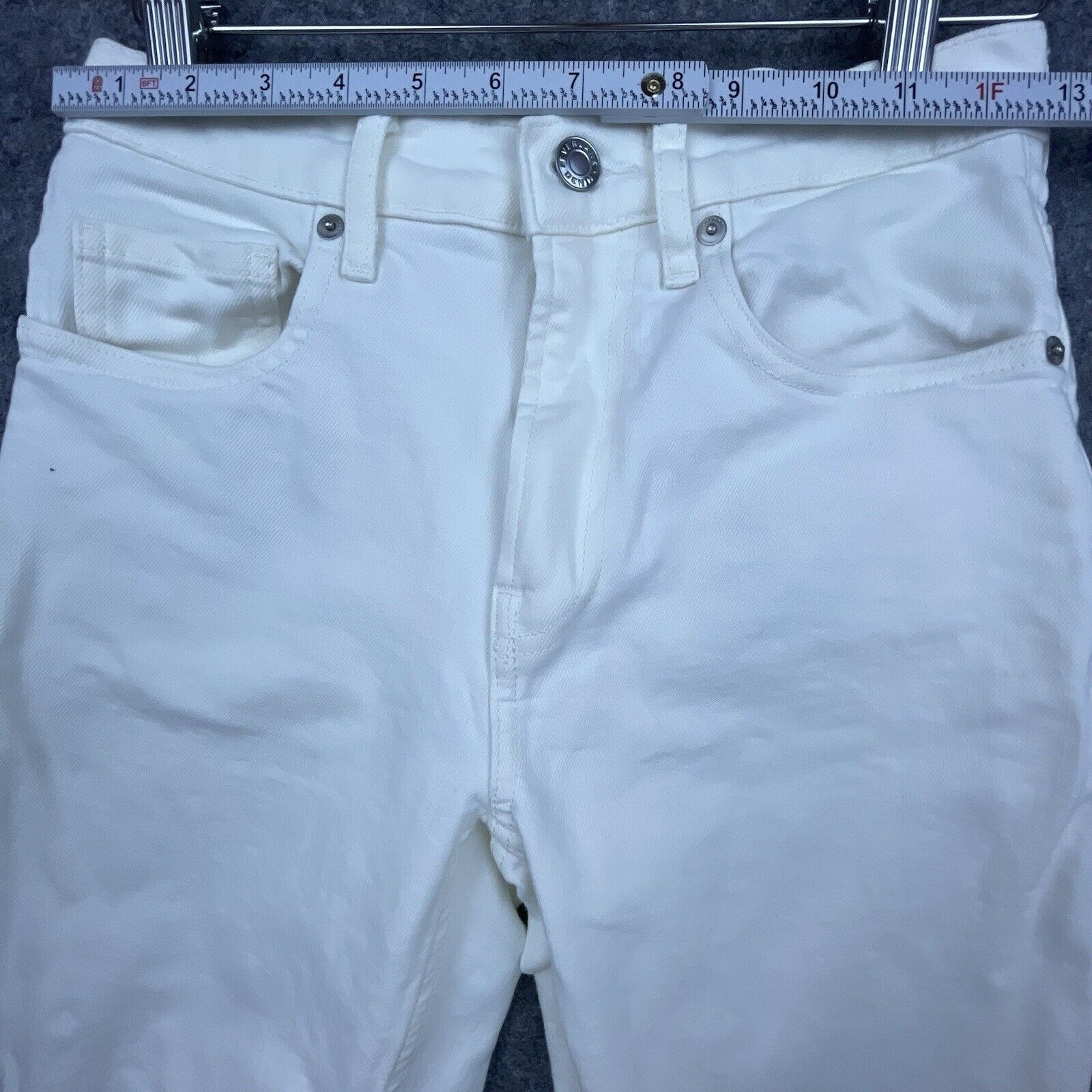 Everlane Everlane Jeans Womens 25 White Cheeky Jean Slim Straight Size 25" / US 0 / IT 36 - 4 Thumbnail